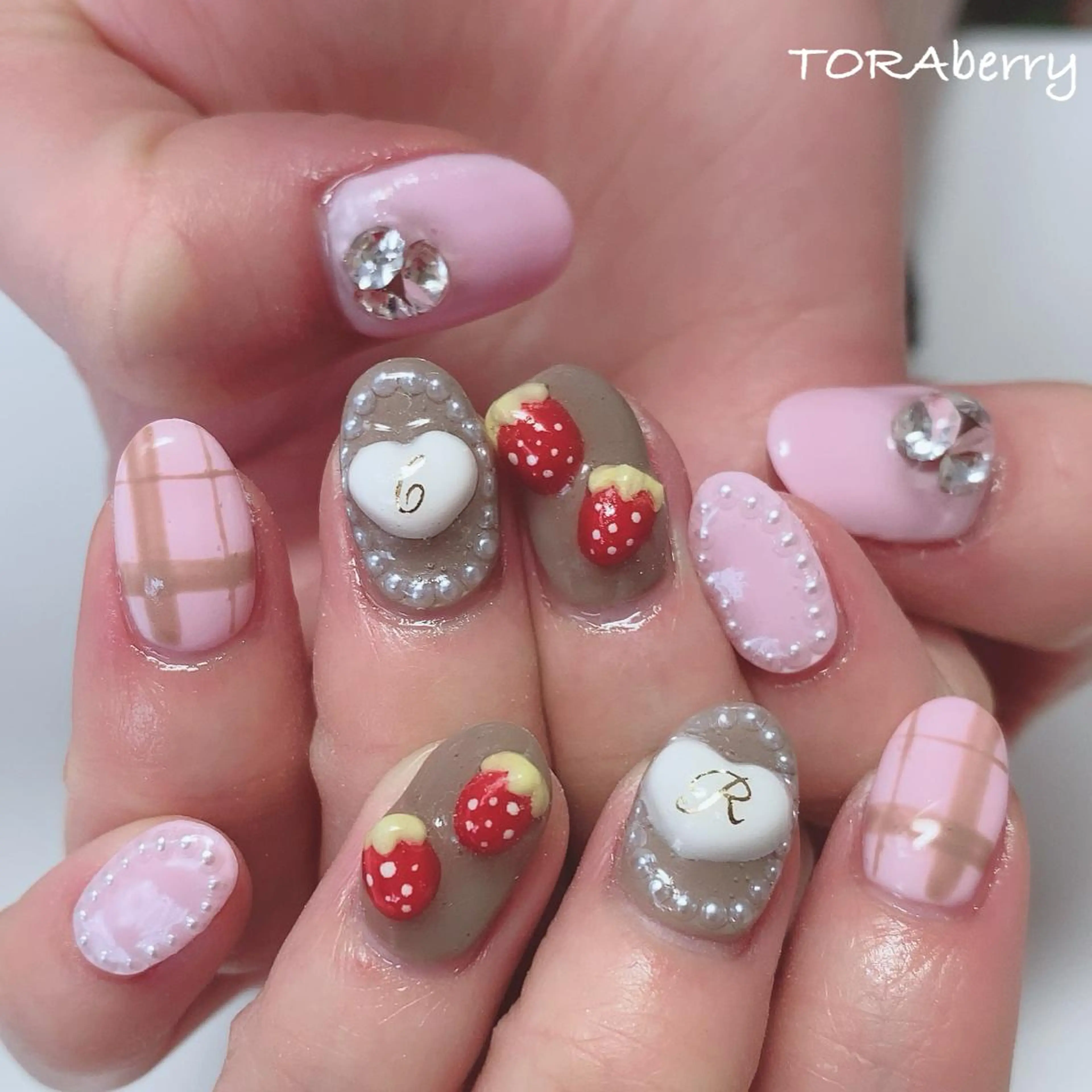 ネイル ネイリスト なつみのネイルデザイン