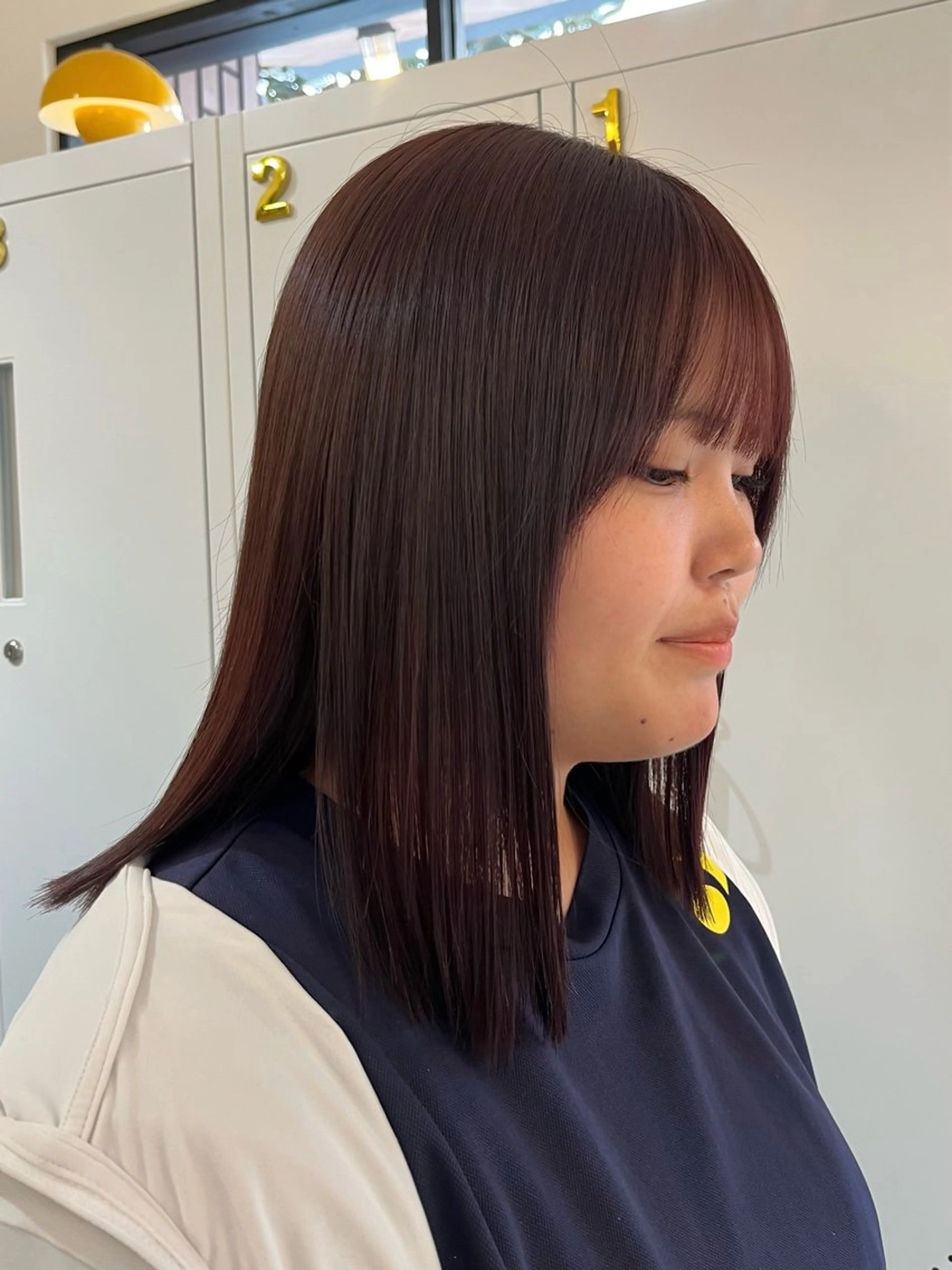 セミロング カラー 原口 桃歌のヘアスタイル
