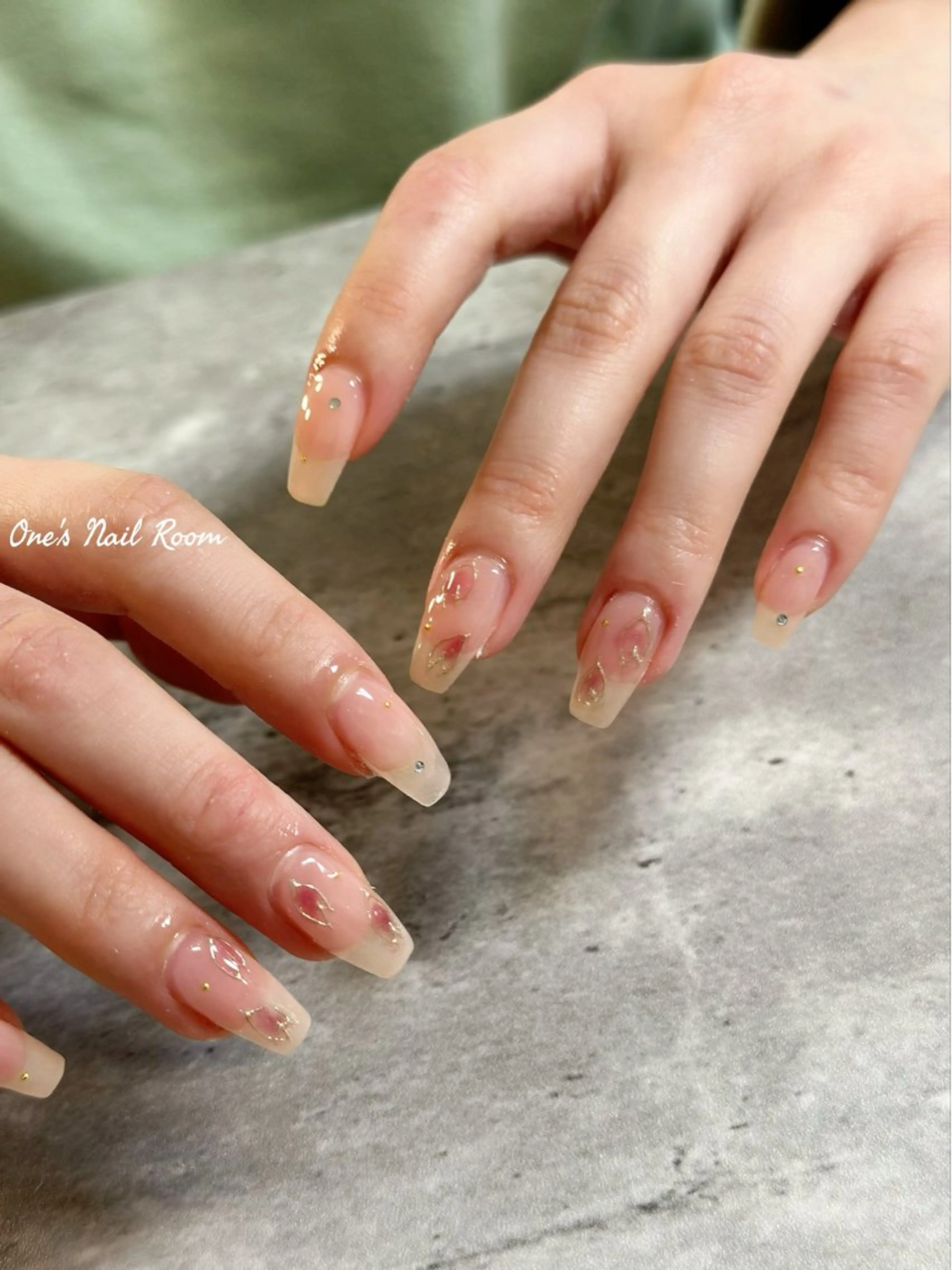 ネイル ハンドネイル One's Nail Roomのネイルデザイン