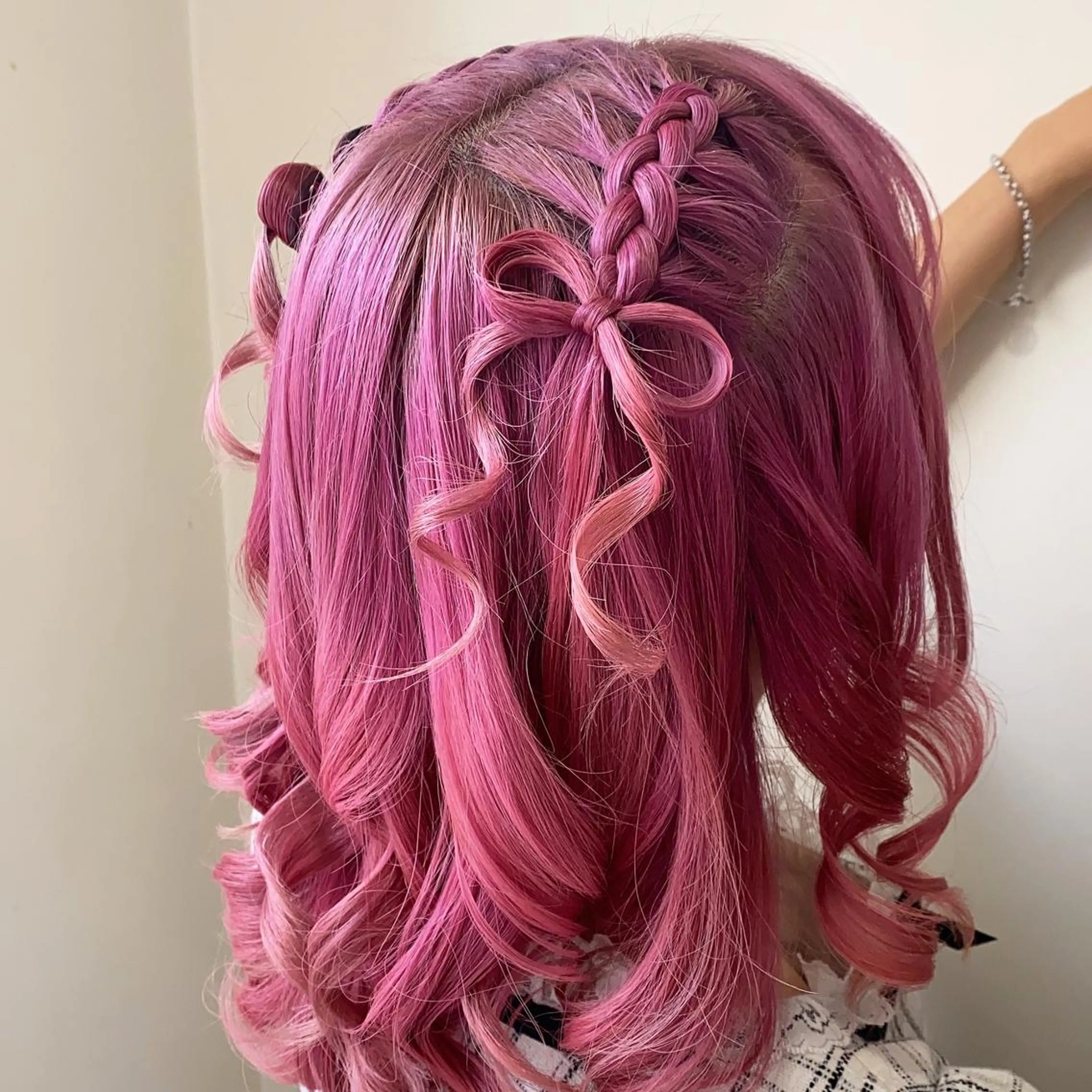 ヘアアレンジ ヘアセット 顔まわり‎🤍小顔 カット🤍みさきのヘアスタイル