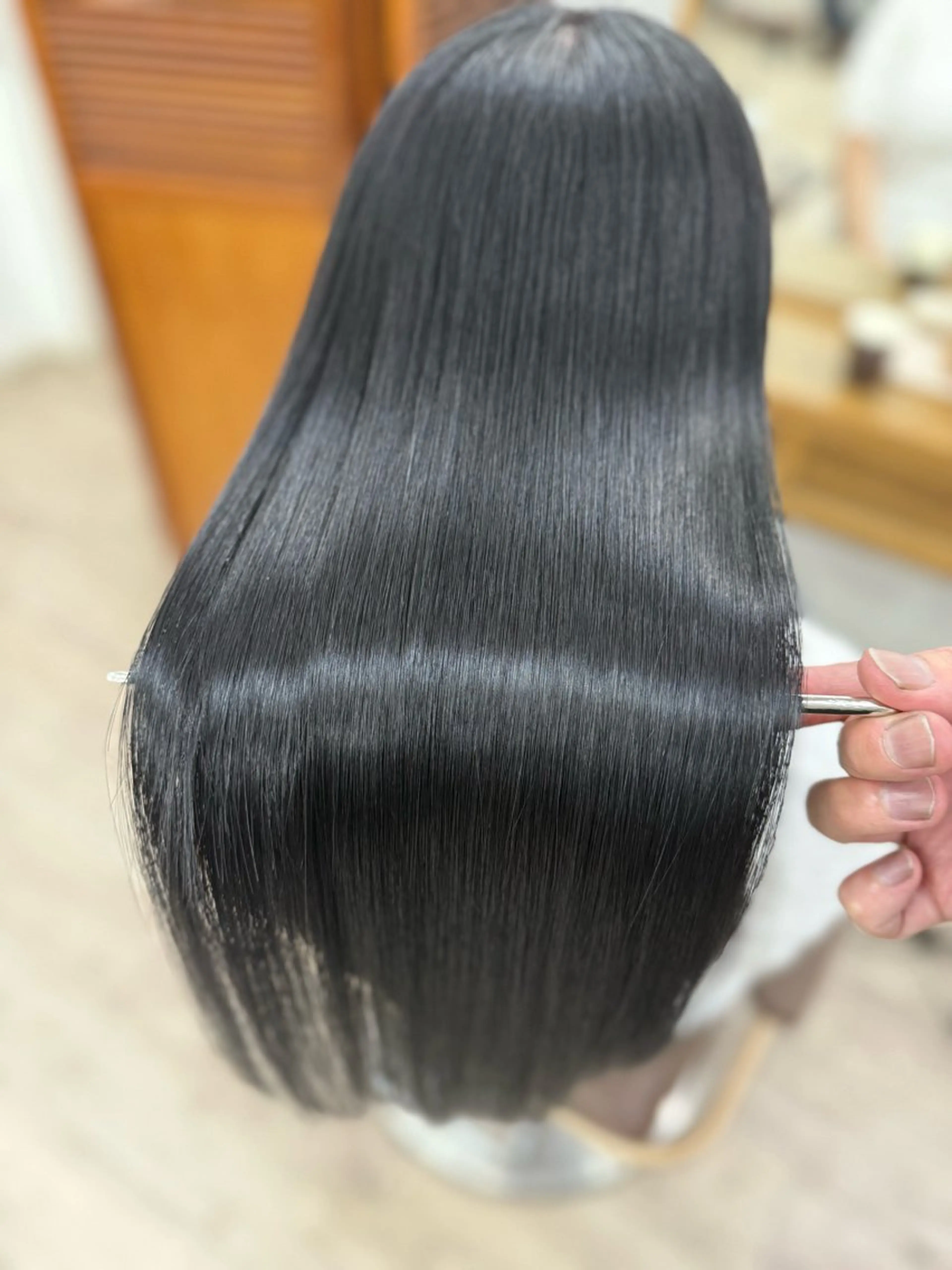 セミロング カット ヘアカラー トリートメント 髪質改善特化🔥縮毛 、美髪形成のプロ✂️のヘアスタイル