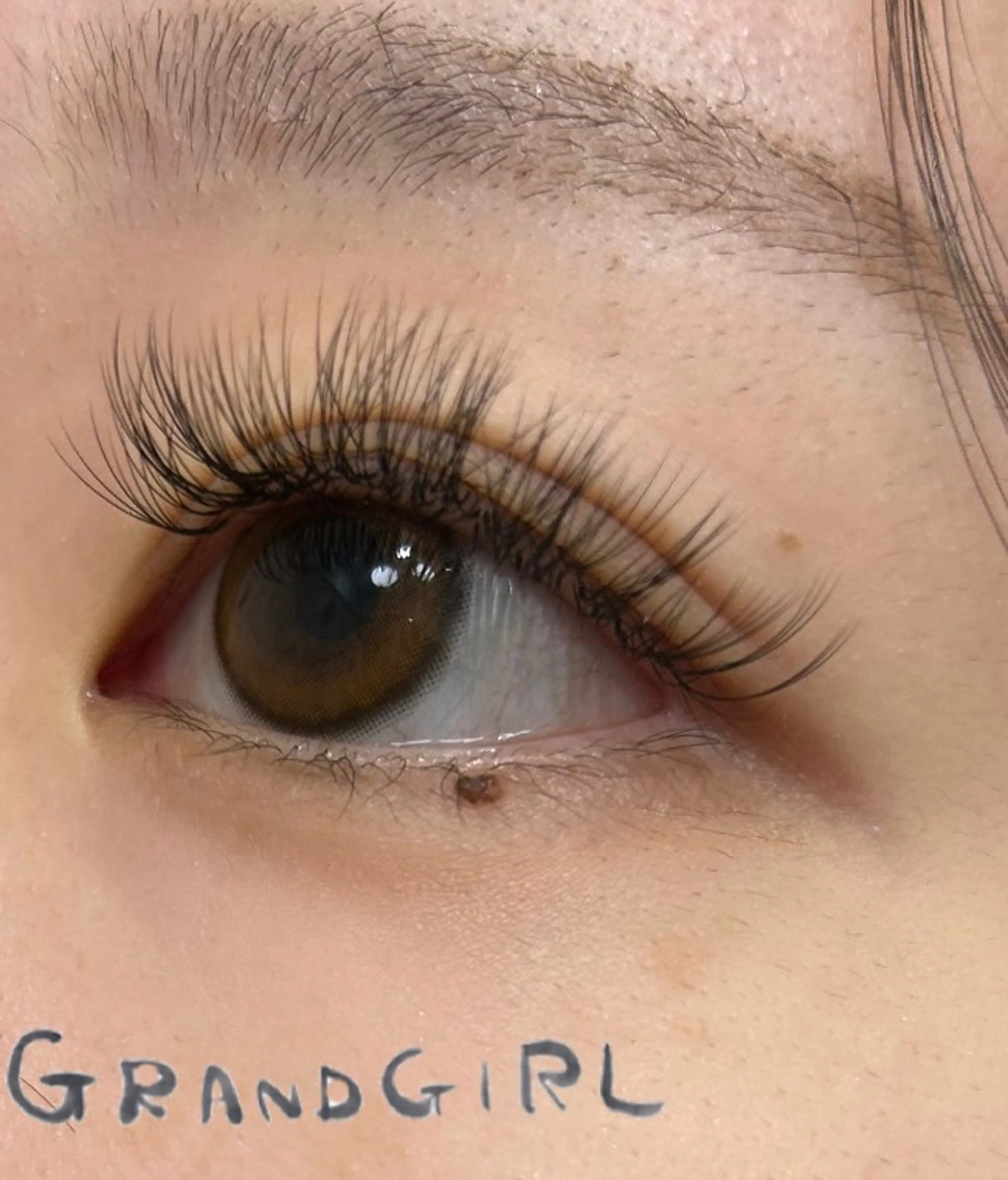 マツエク・マツパ マツエク GRANDGIRL所属・ヨシダ セリナのマツエク・マツパデザイン