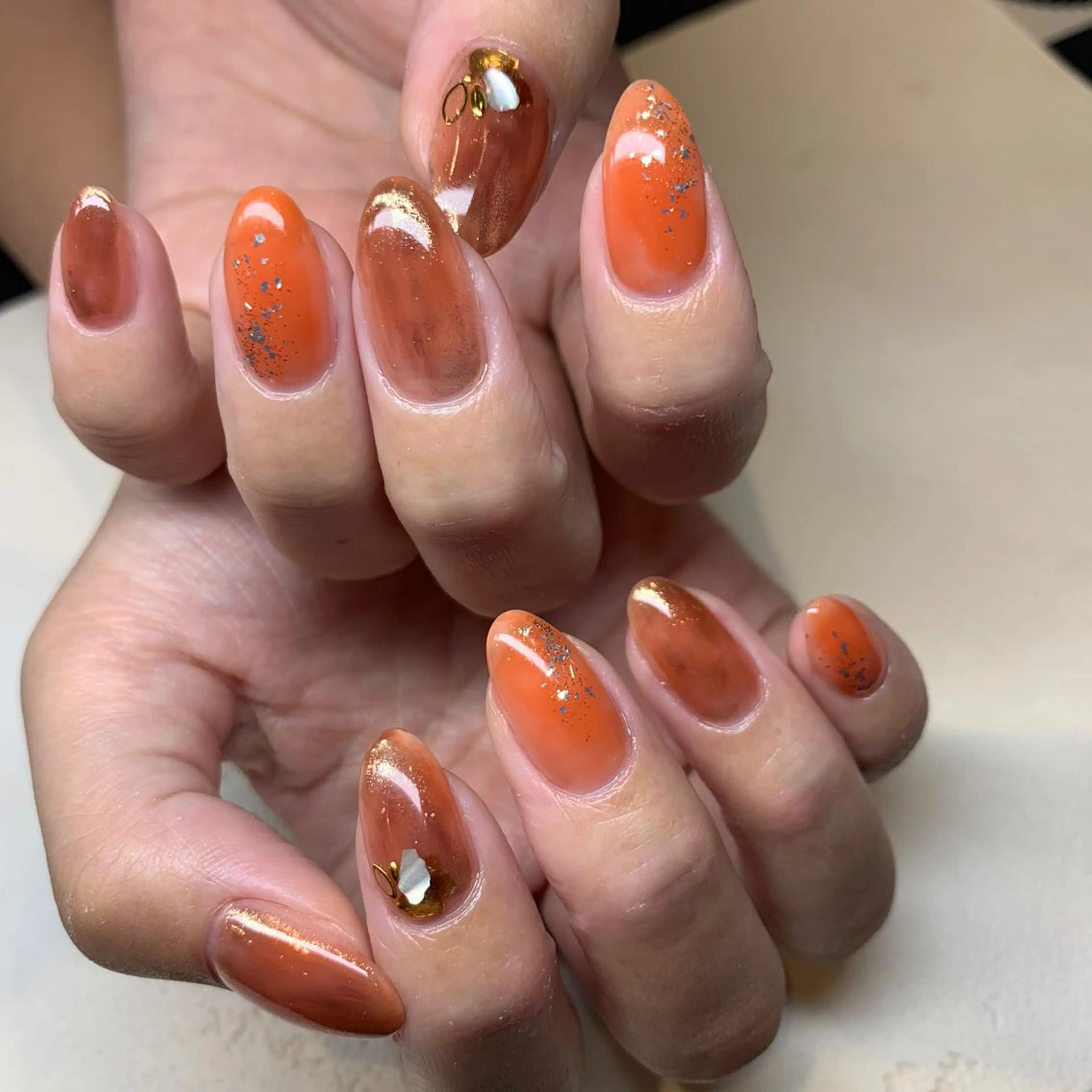 ネイル repos~ルポ~所属・里見 麗のネイルデザイン