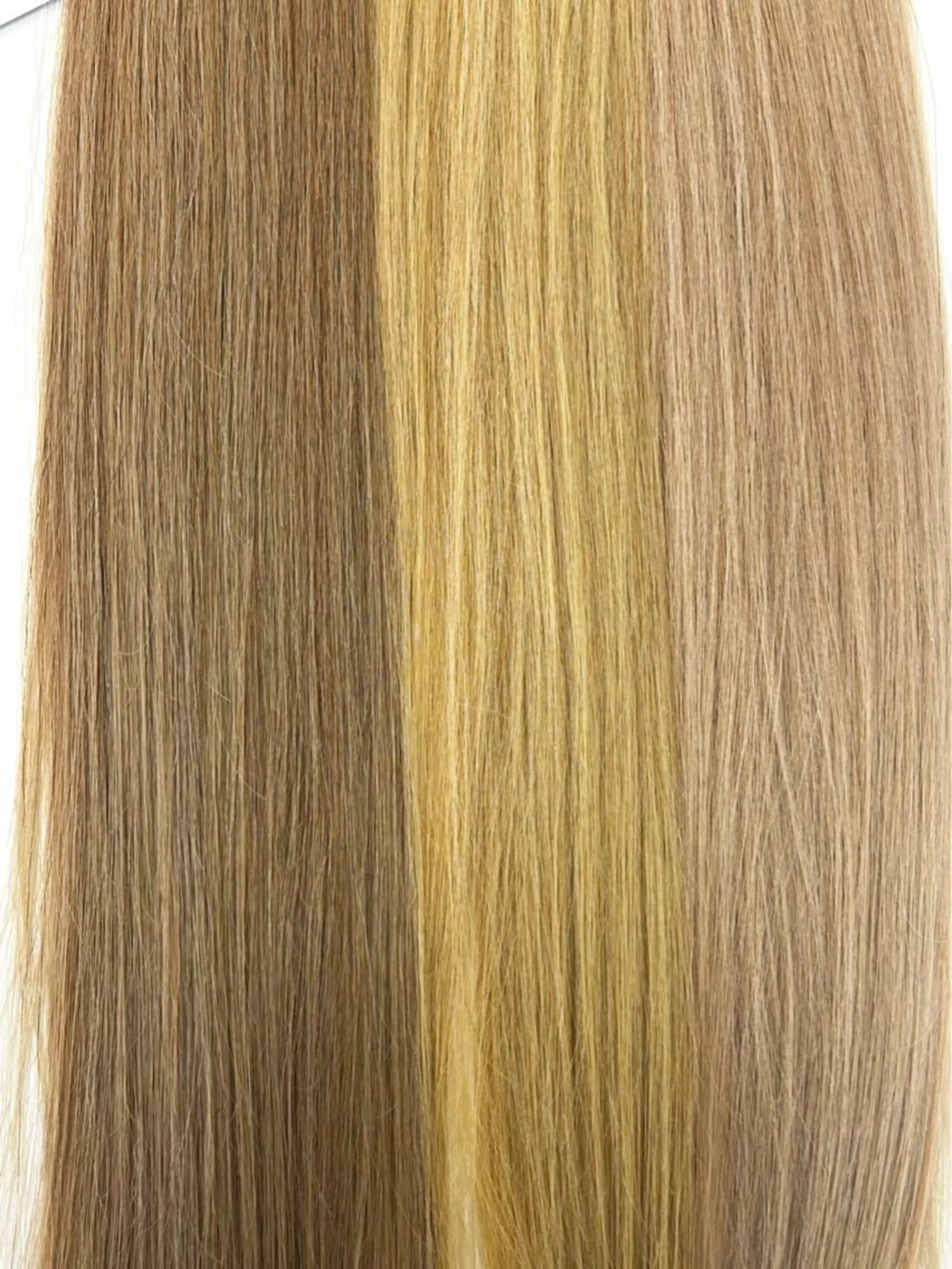 最高級人毛シールエクステ【52cm】　ハイトーン　40本　エクステカット込みの写真