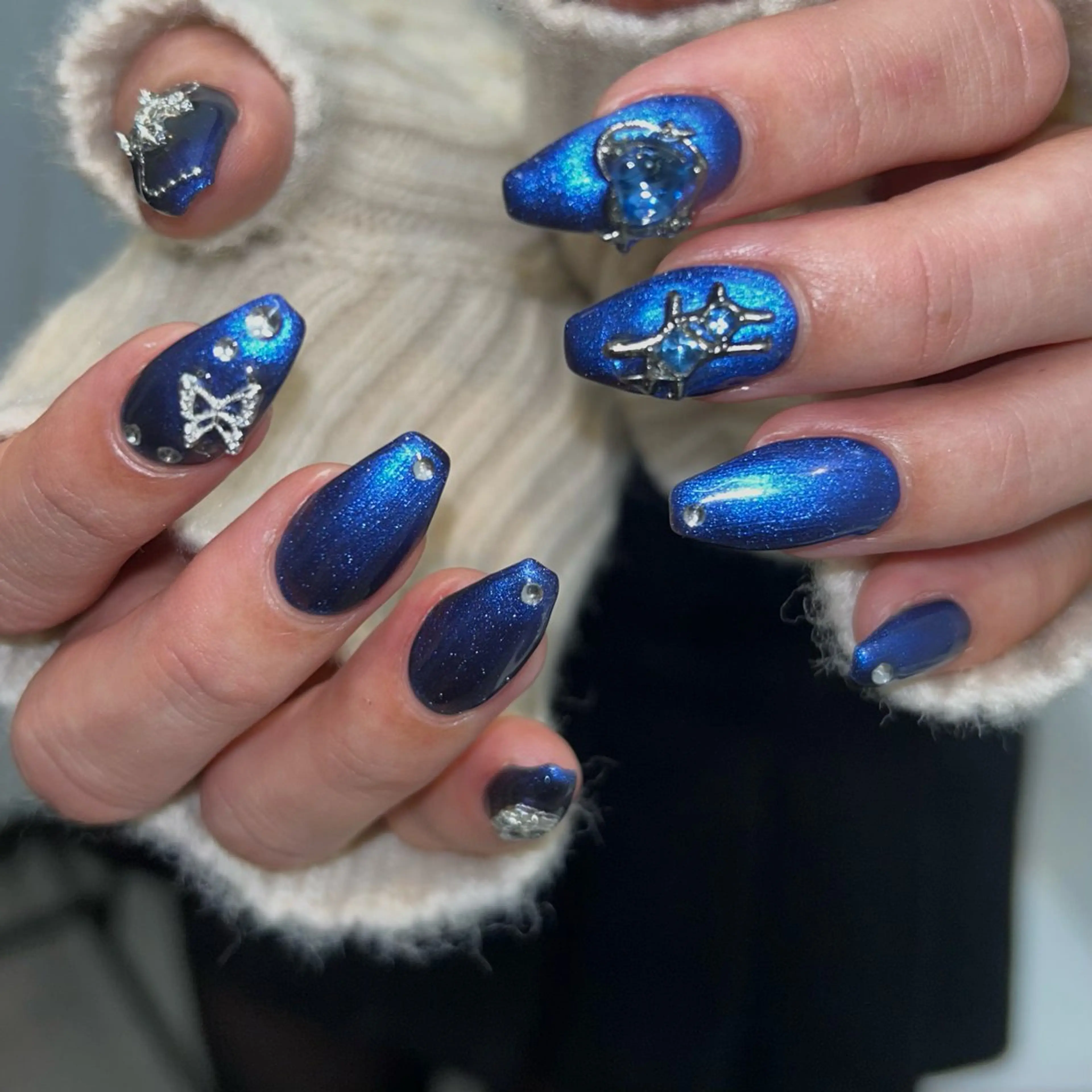 ネイル ブルー キラキラネイル Balena nail所属・新宿🐋Balena nail/JURIのネイルデザイン