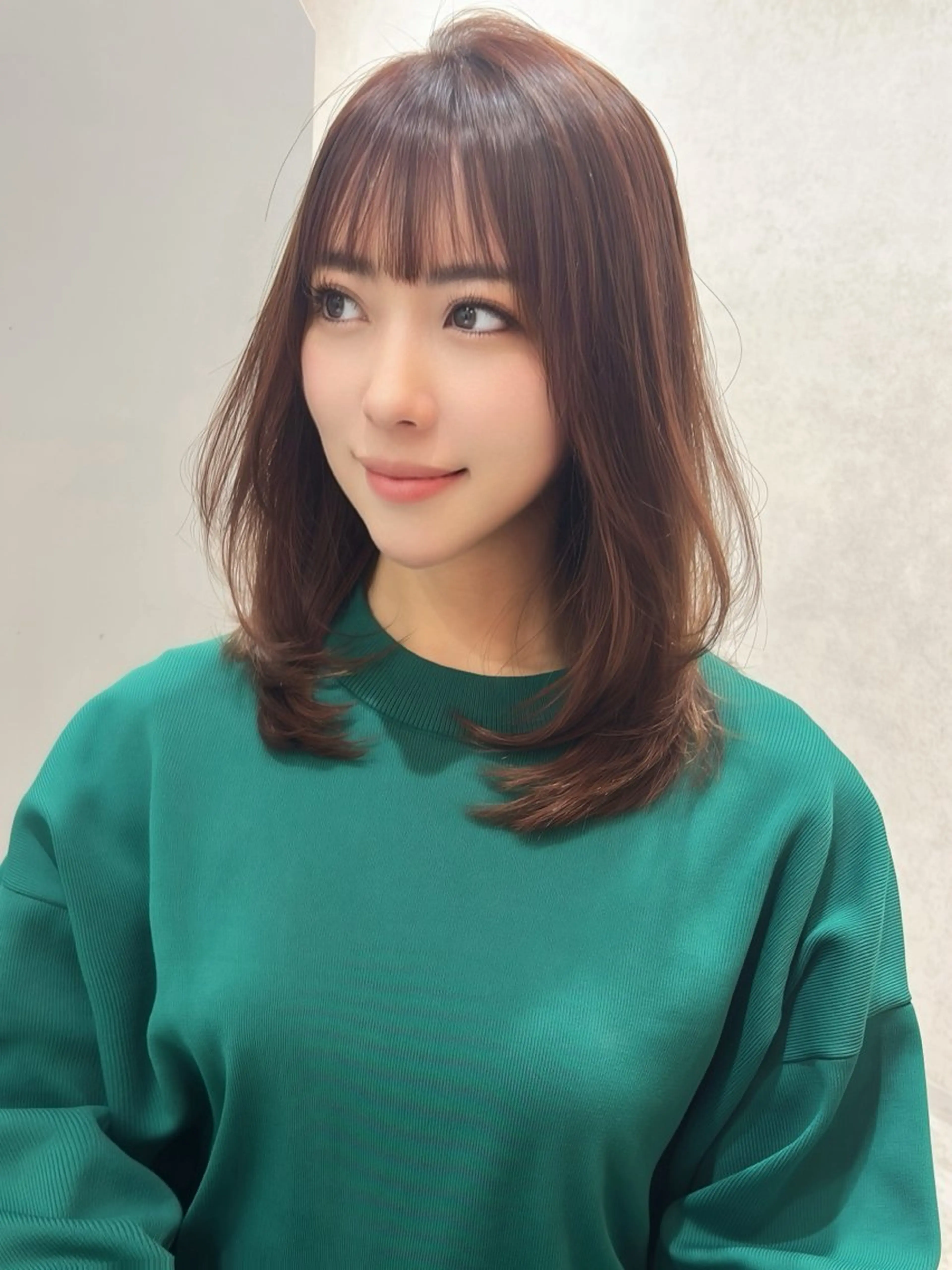 セミロング レイヤーカット 梅田/白髪ぼかし Maiのヘアスタイル