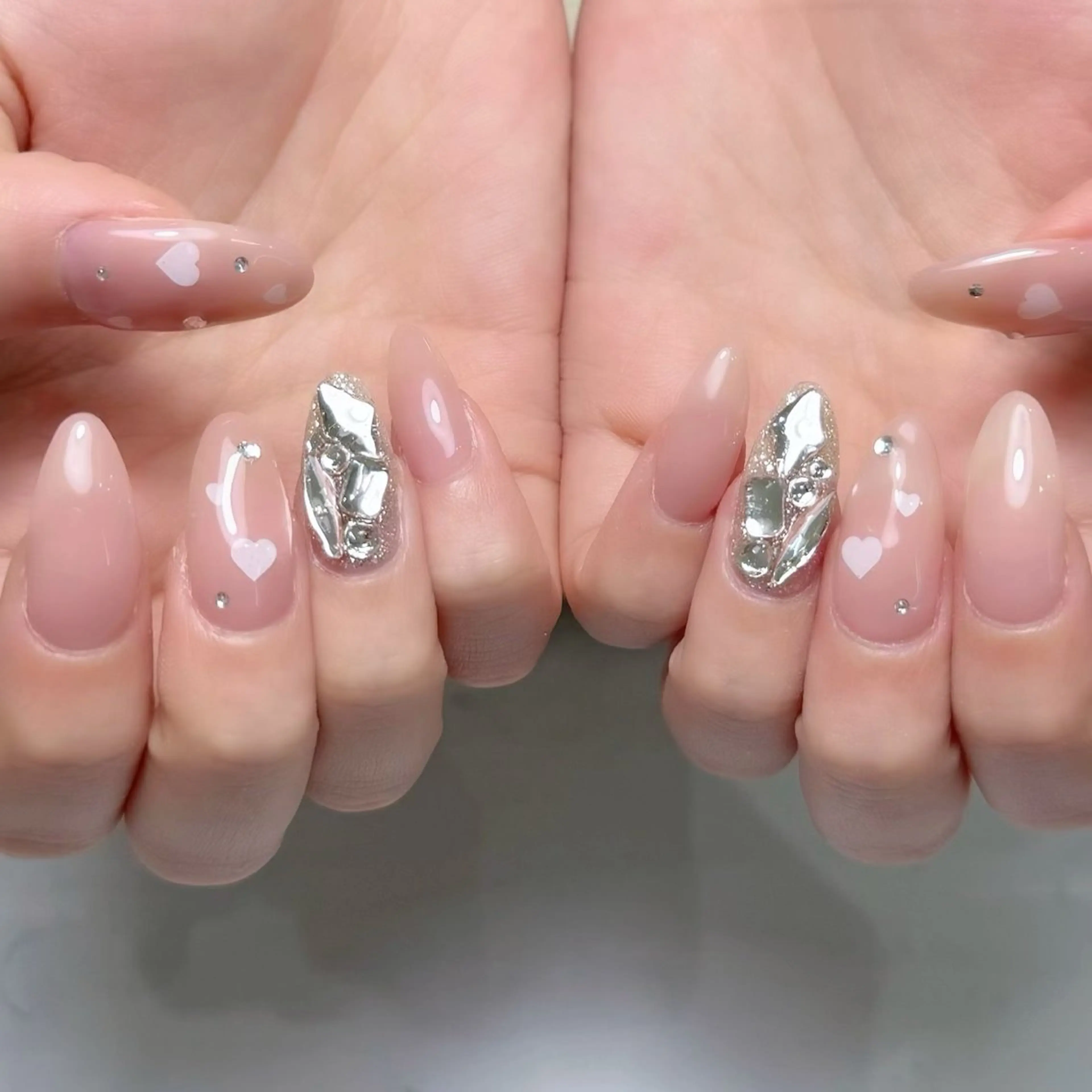 ネイル SAORI🎀 マグネット特化サロンのネイルデザイン