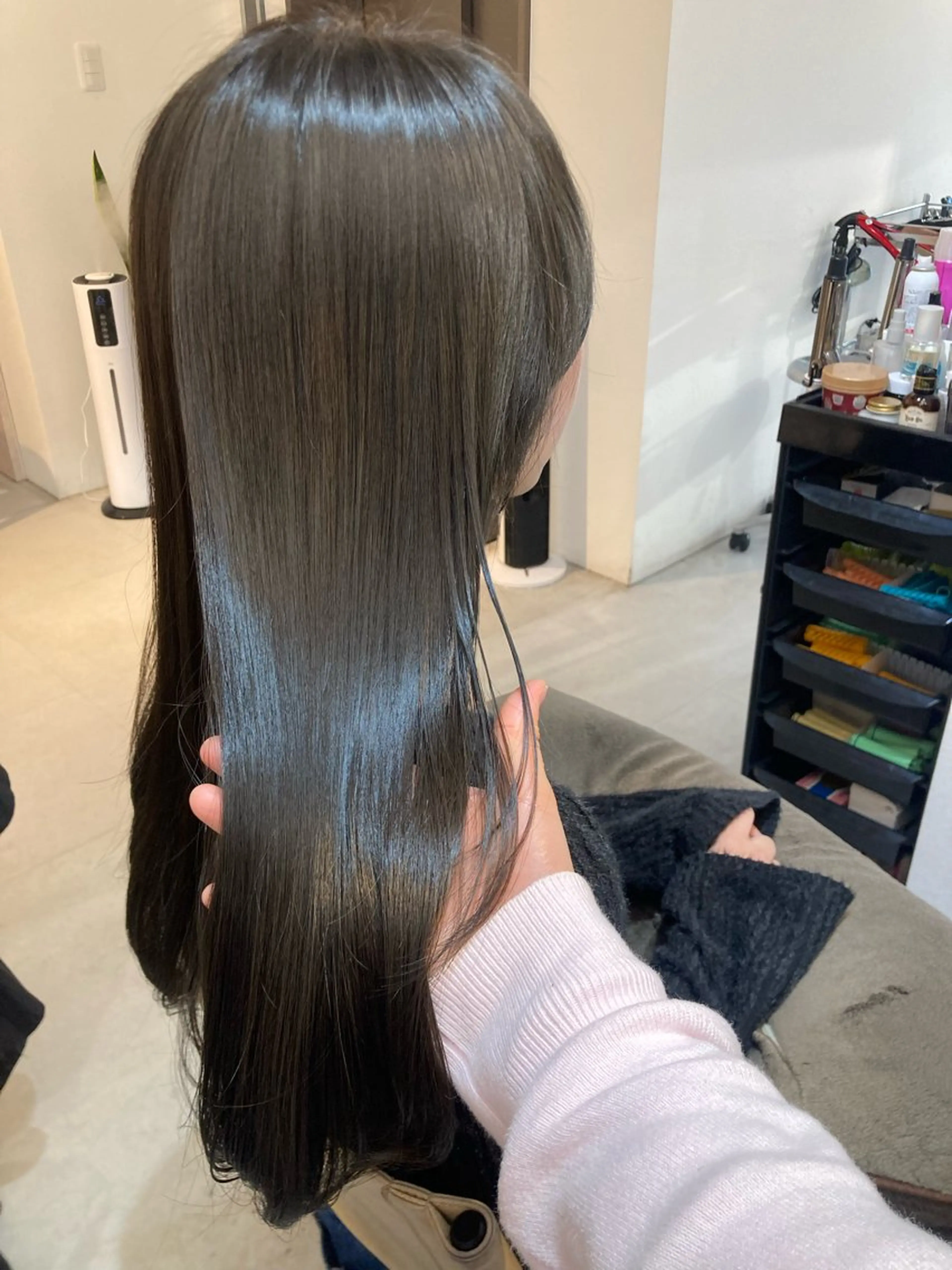 セミロング カット ヘアカラー トリートメント ✨色持ちの良い艶 カラー✨蟹江真世のヘアスタイル