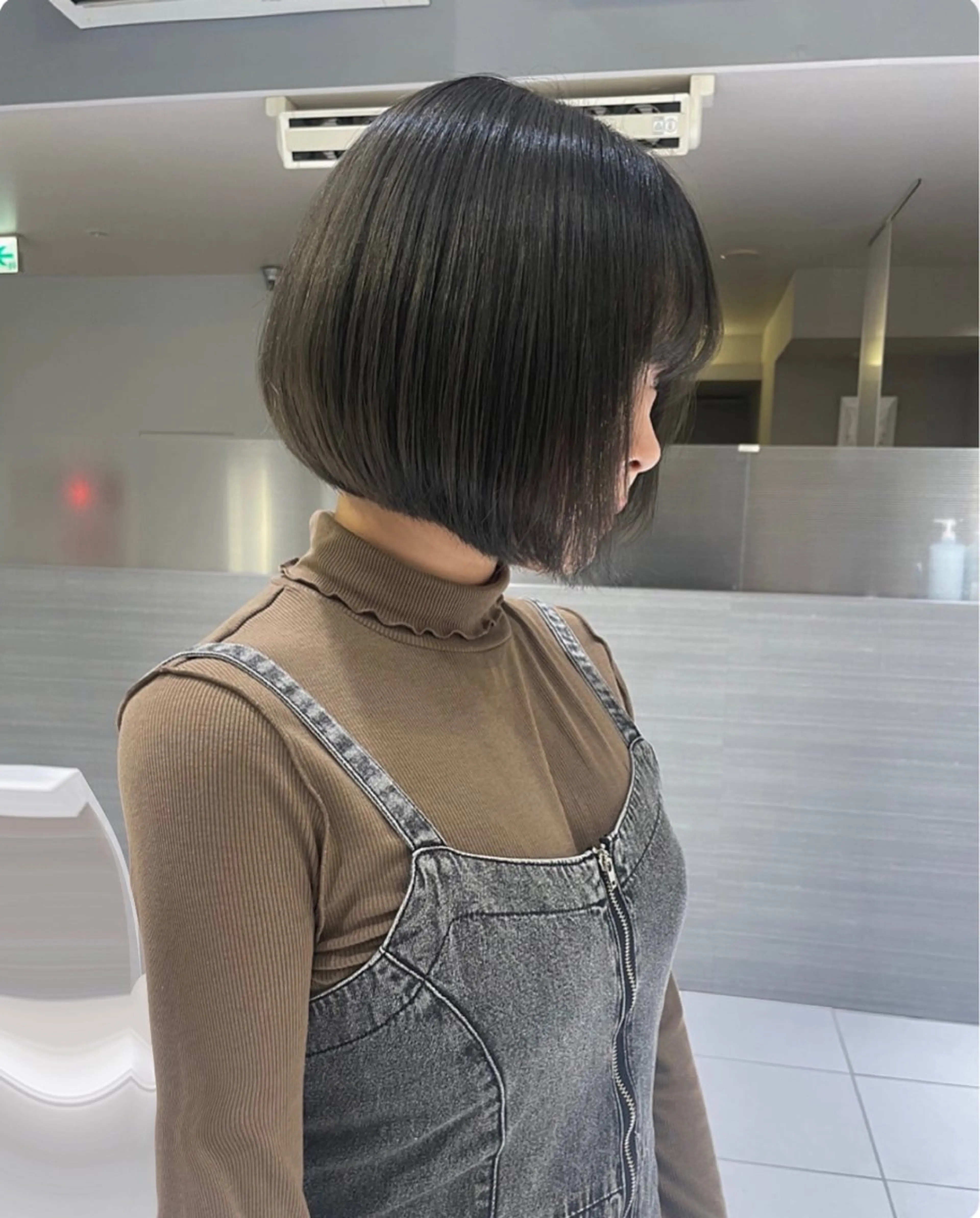ミディアム カラー 合庭 柚のヘアスタイル