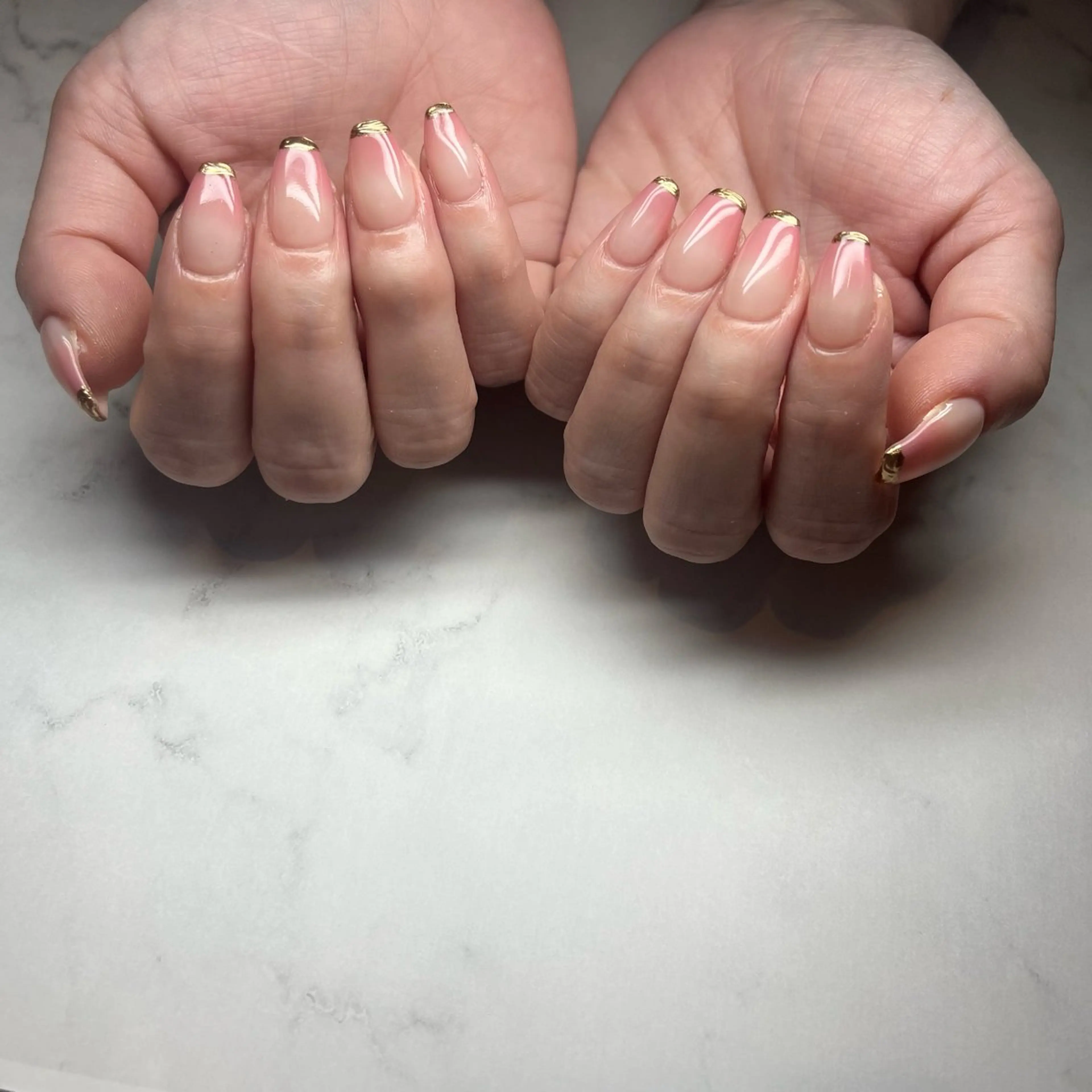 ネイル グラデーション ミラーネイル mingo .のネイルデザイン