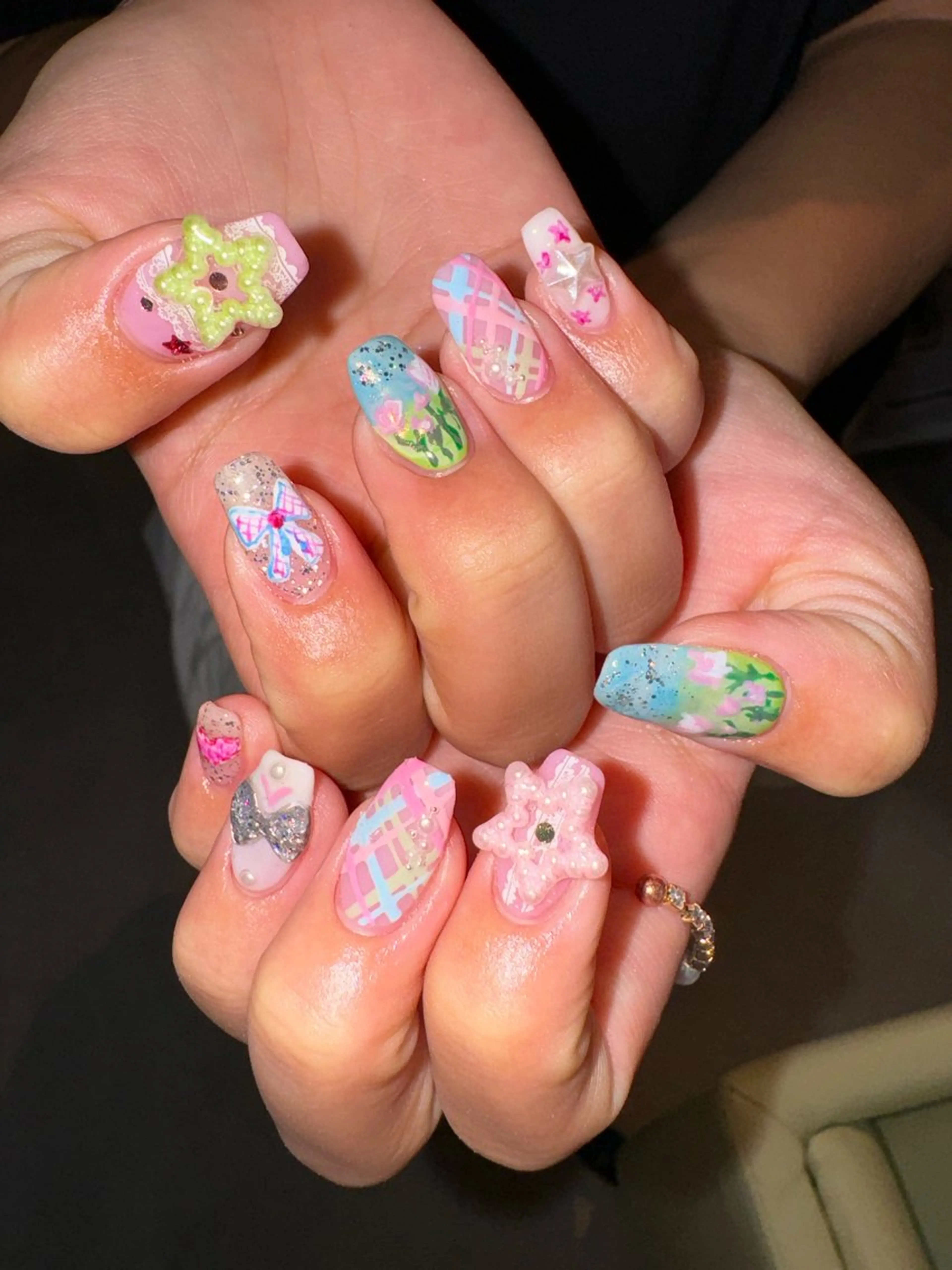 ネイル レース ピンク AOI✩⡱ y2kネイルのネイルデザイン