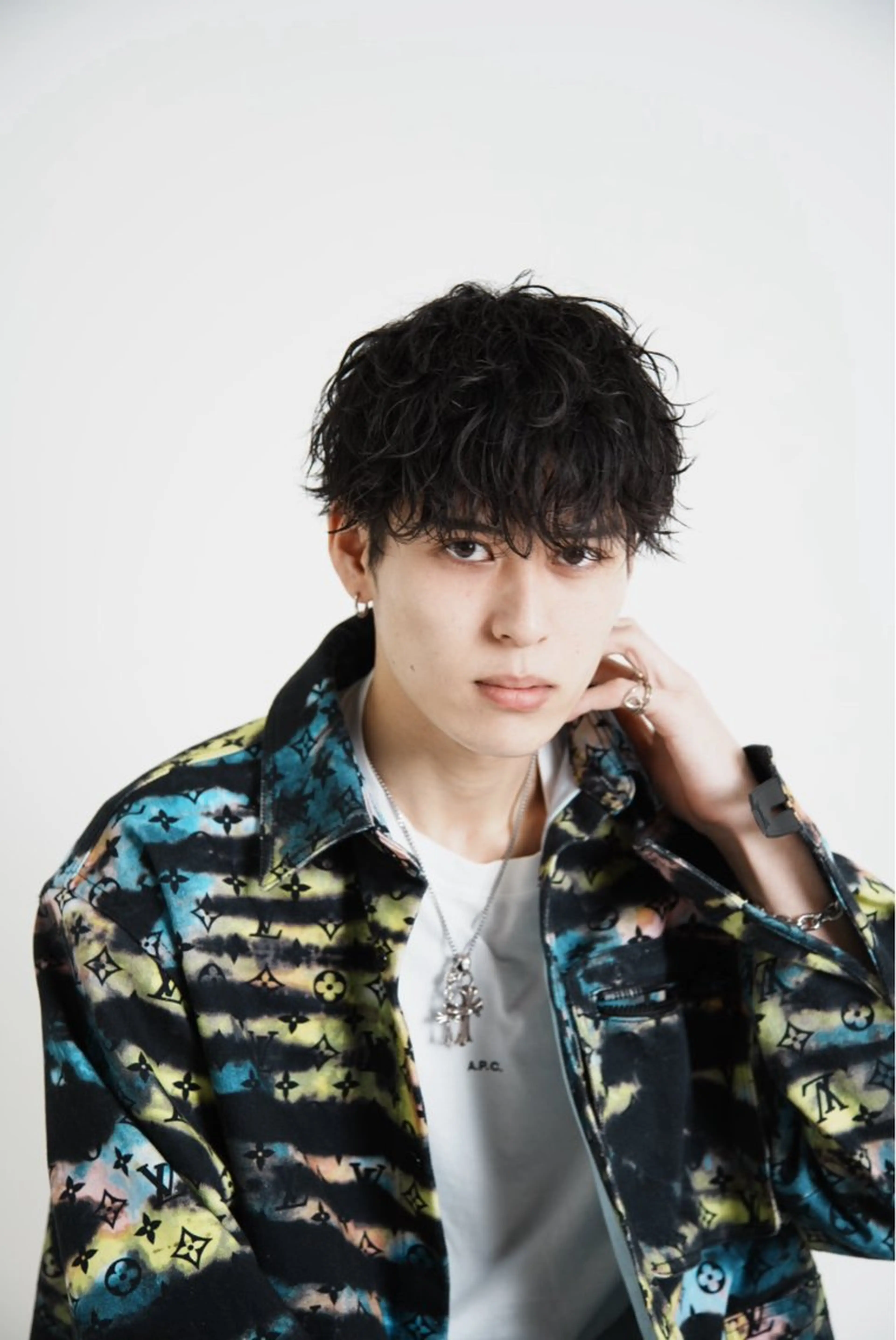 ミディアム パーマ メンズ ハイトーン/メンズマ ッシュ/KYOHEIのヘアスタイル