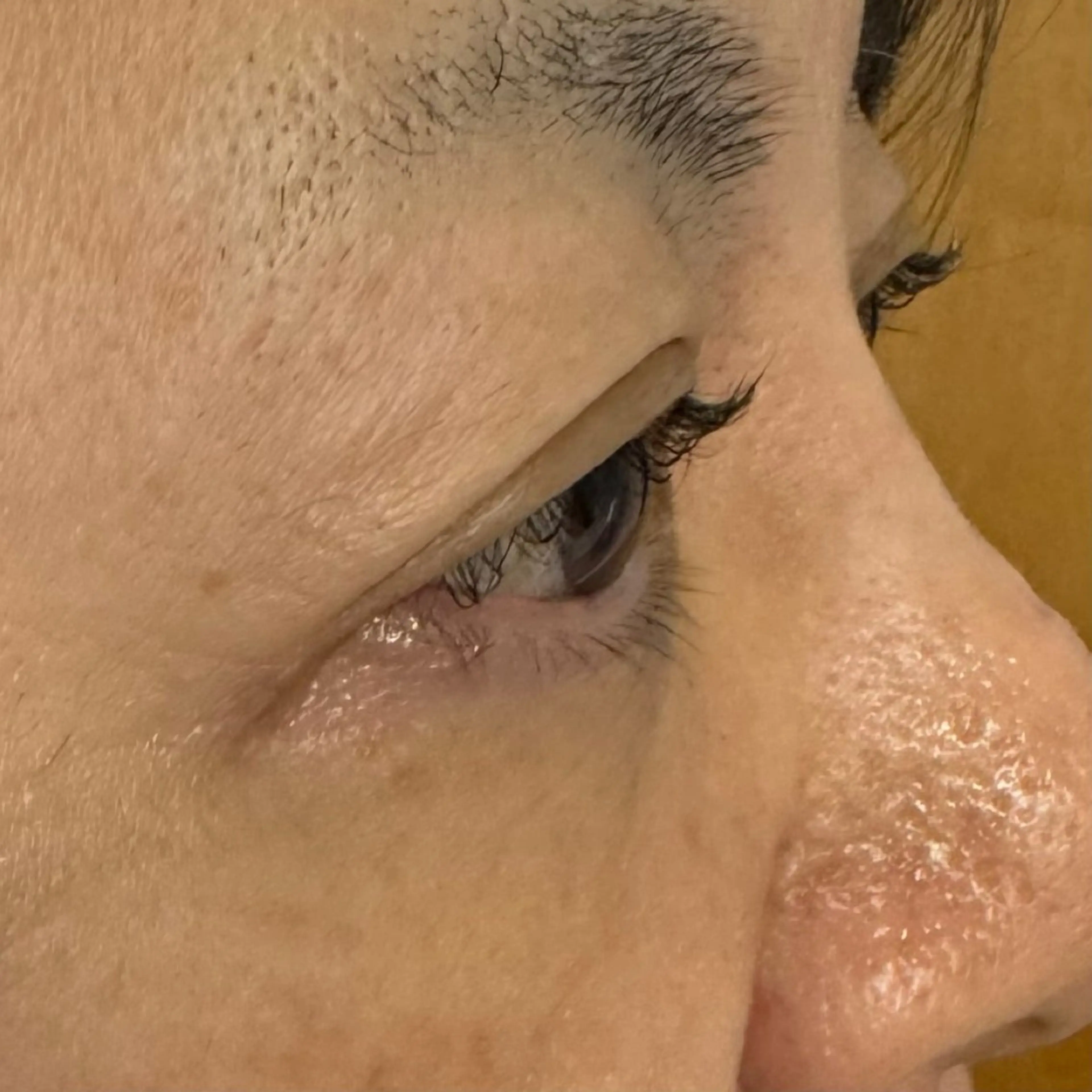 ビューラー式まつ毛パーマの写真