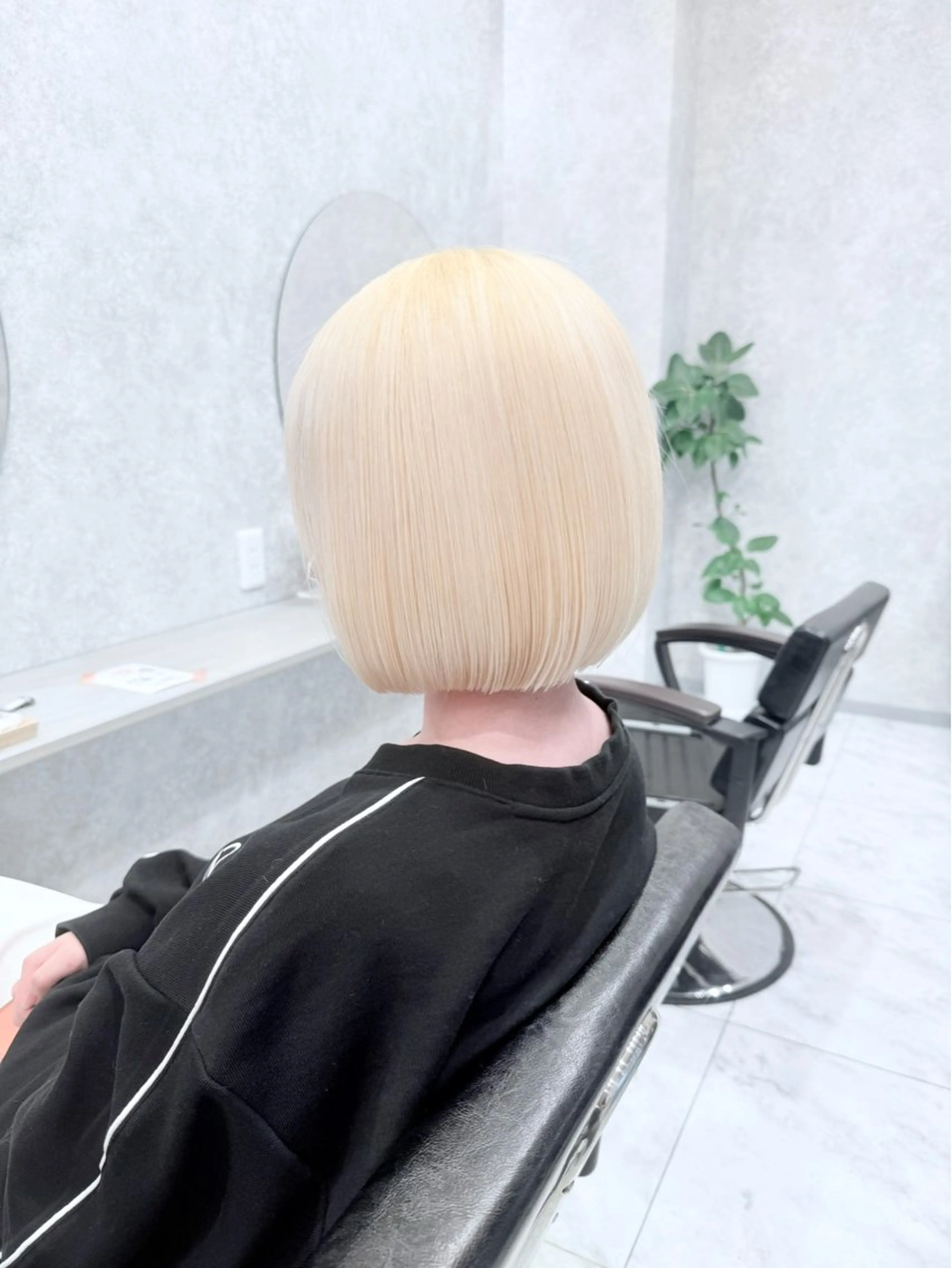 ショート カラー ブリーチ ケアブリーチ デザインカラー ダブルカラー ハイトーンカラー ヘアカラー 🌈派手髪ハイトーン 🌈鈴木亮太🌈のヘアスタイル