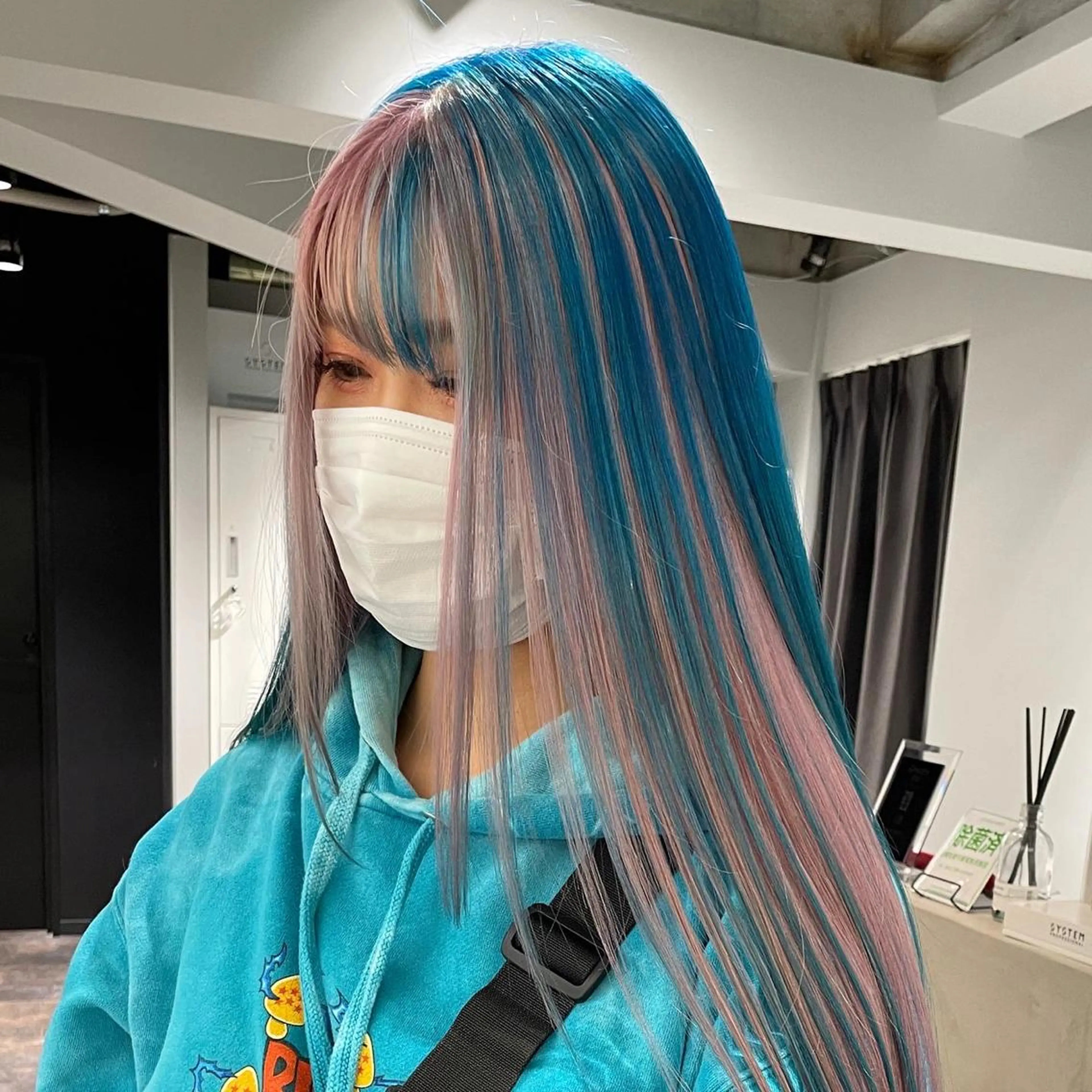 ロング カラー デザインカラー 女性艶髪マンツーマン YUKIのヘアスタイル