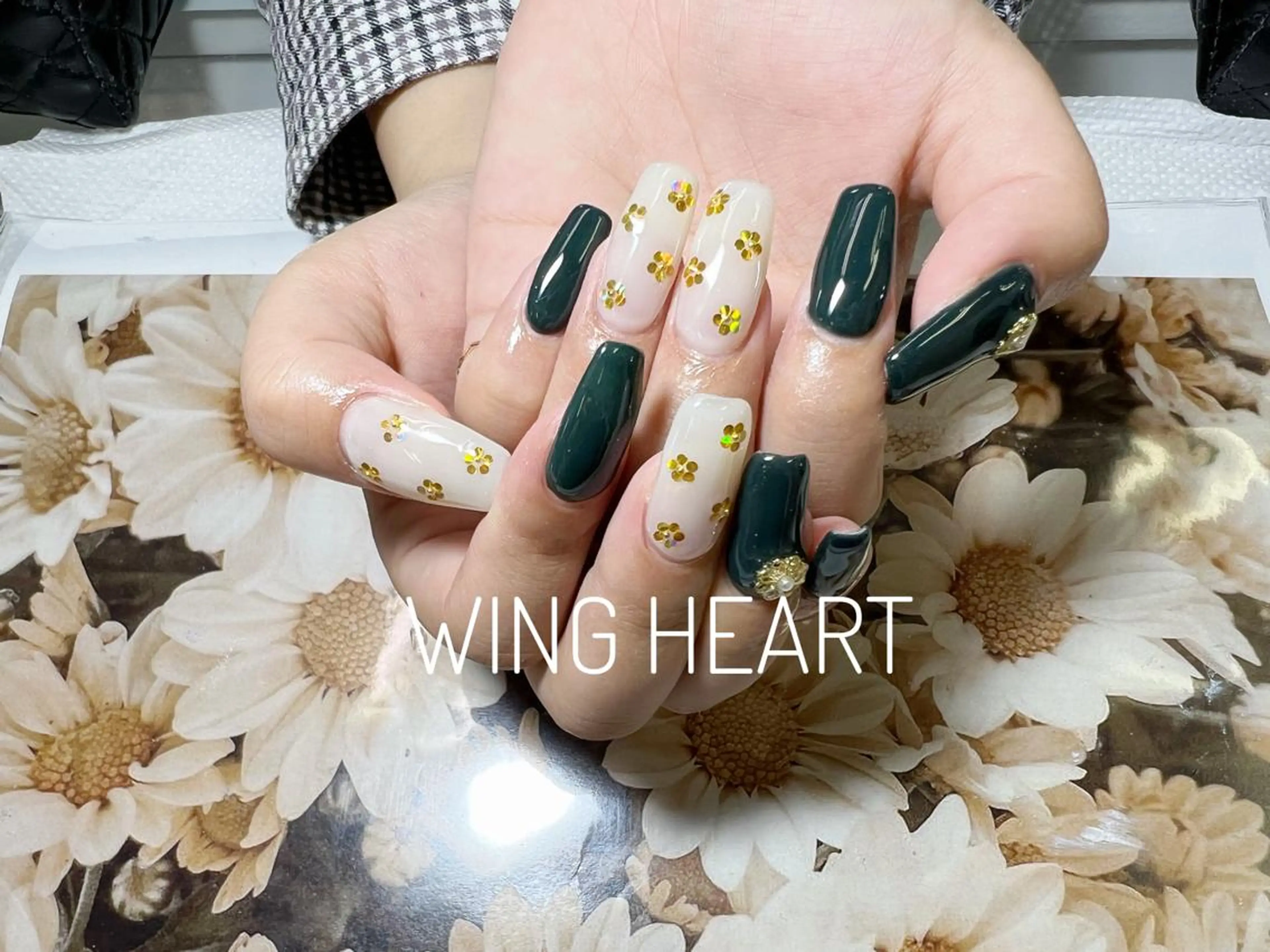 ネイル O. AKINAのネイルデザイン