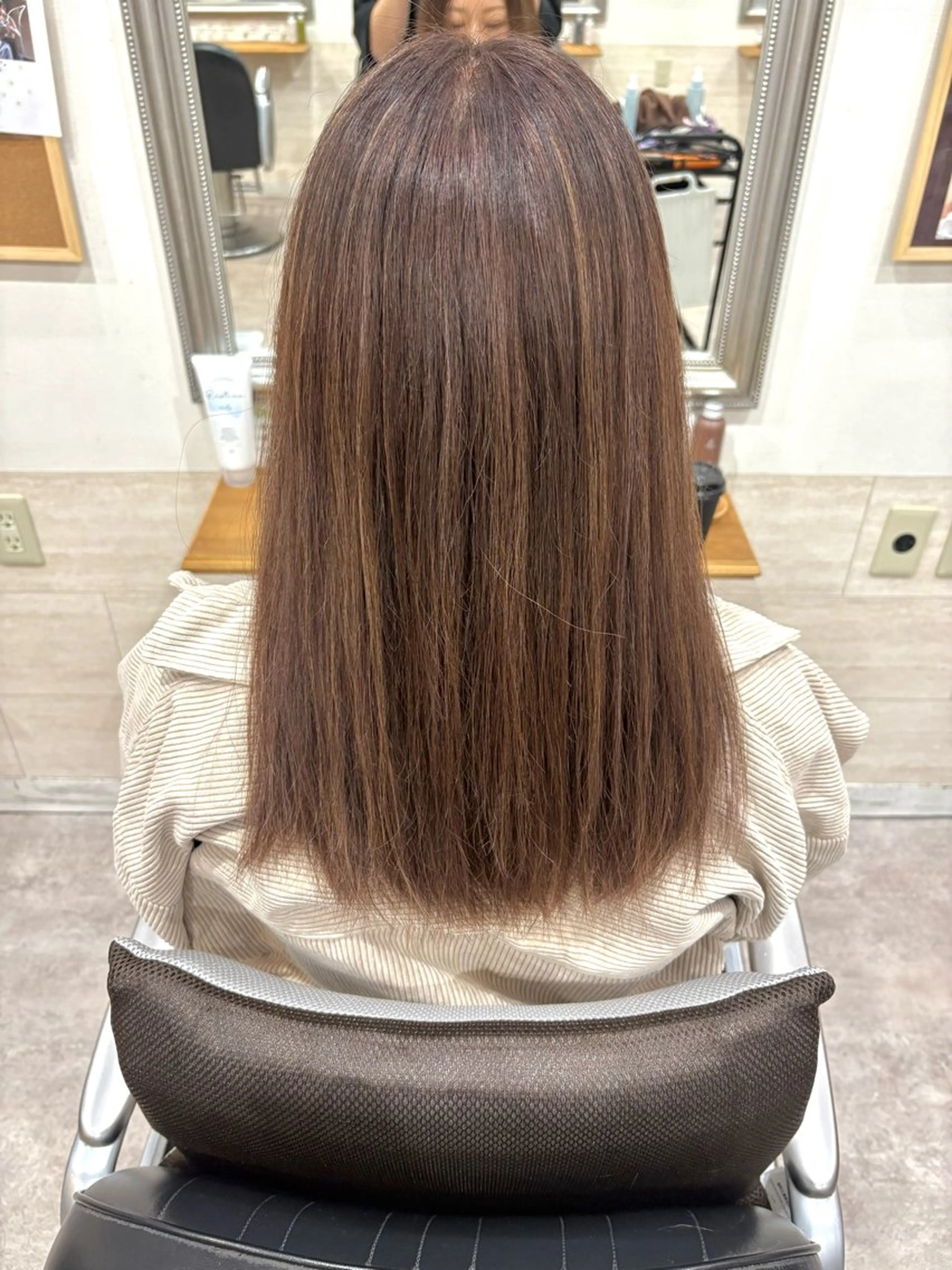 セミロング カラー ヘアカラー 堀川 希歩のヘアスタイル