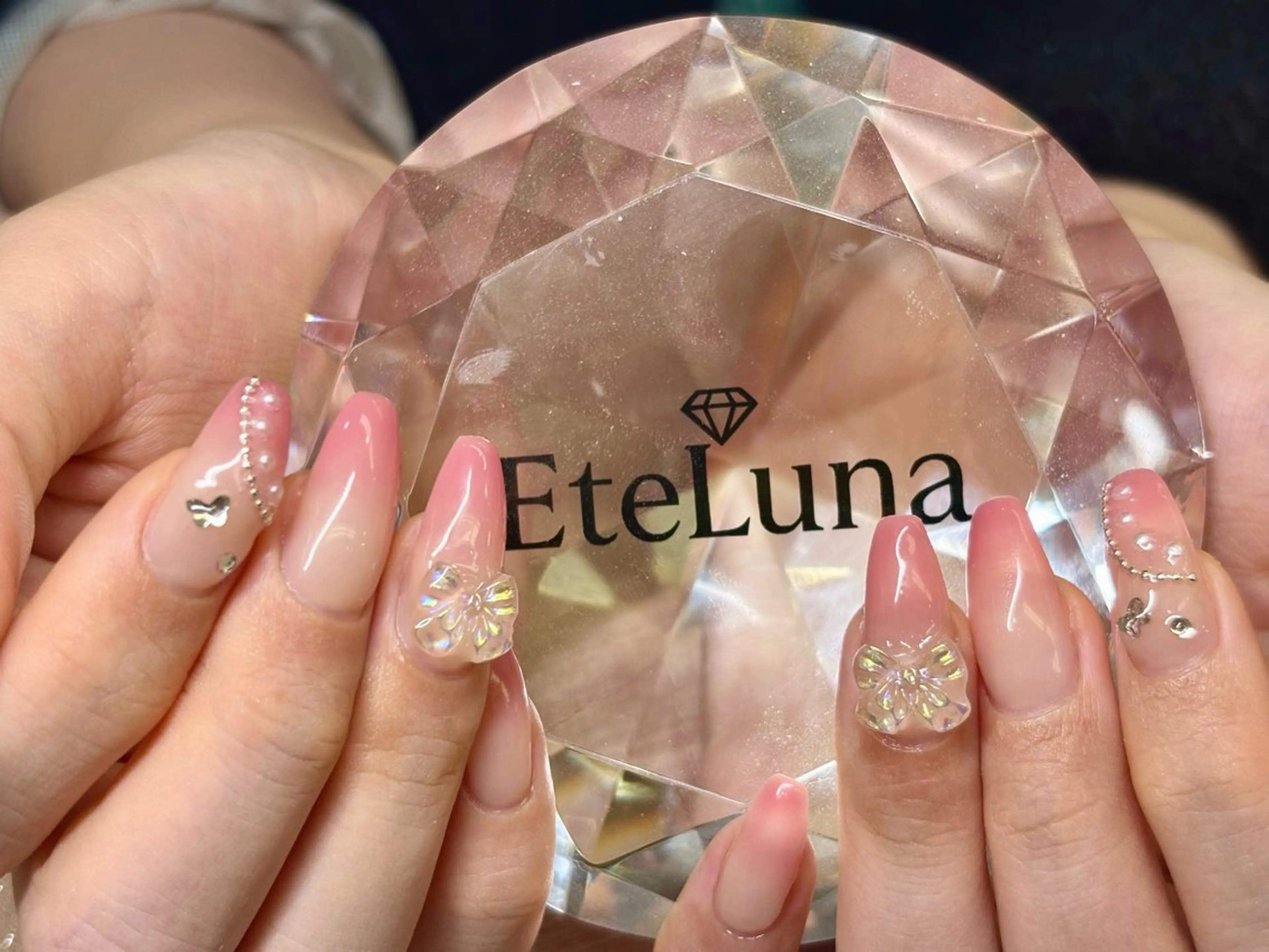 ネイル 持ち込み 春ネイル ハンドネイル ハンドケア ETE LUNA NAILのネイルデザイン
