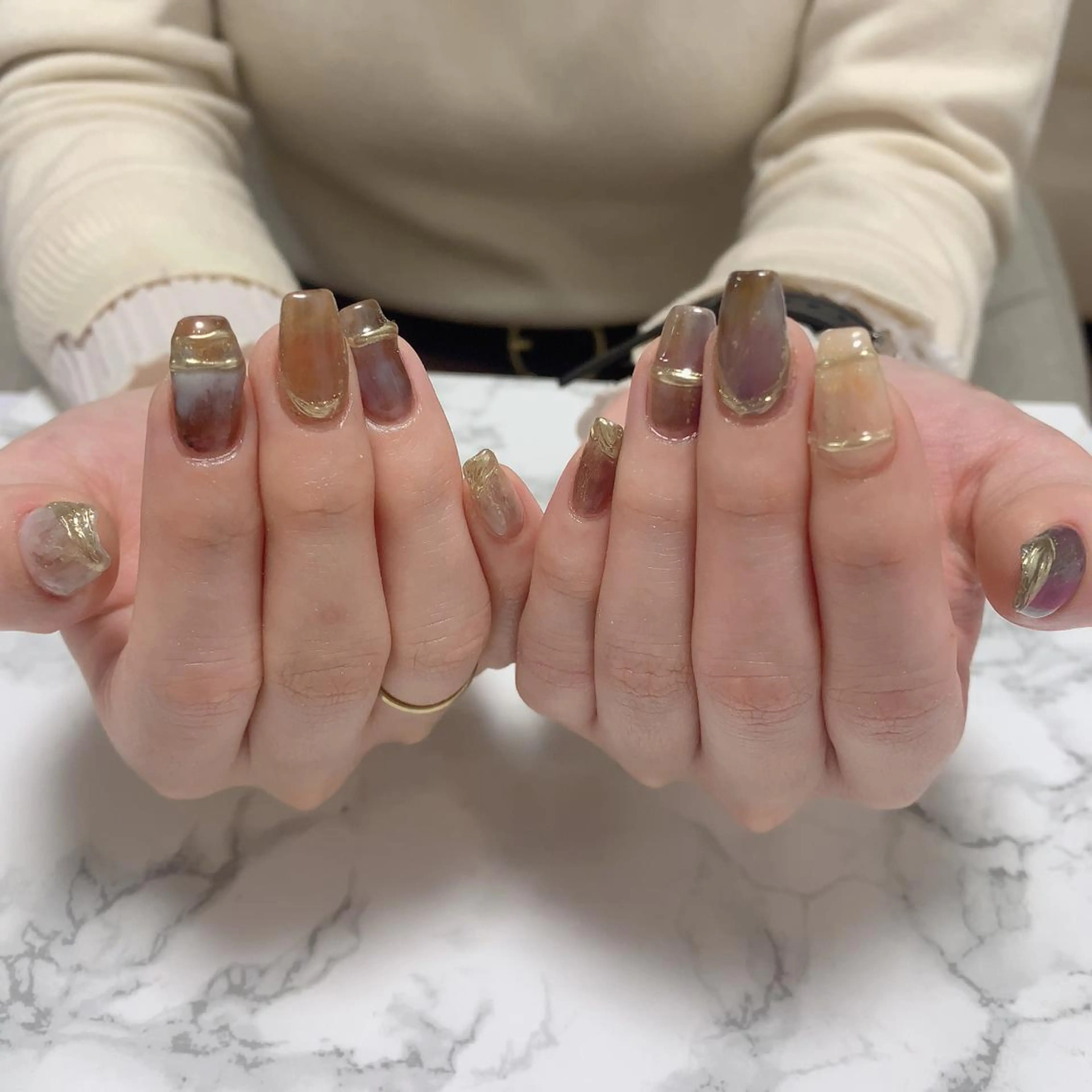 ネイル はな💎ネイル ワンホン、長さ出しのネイルデザイン