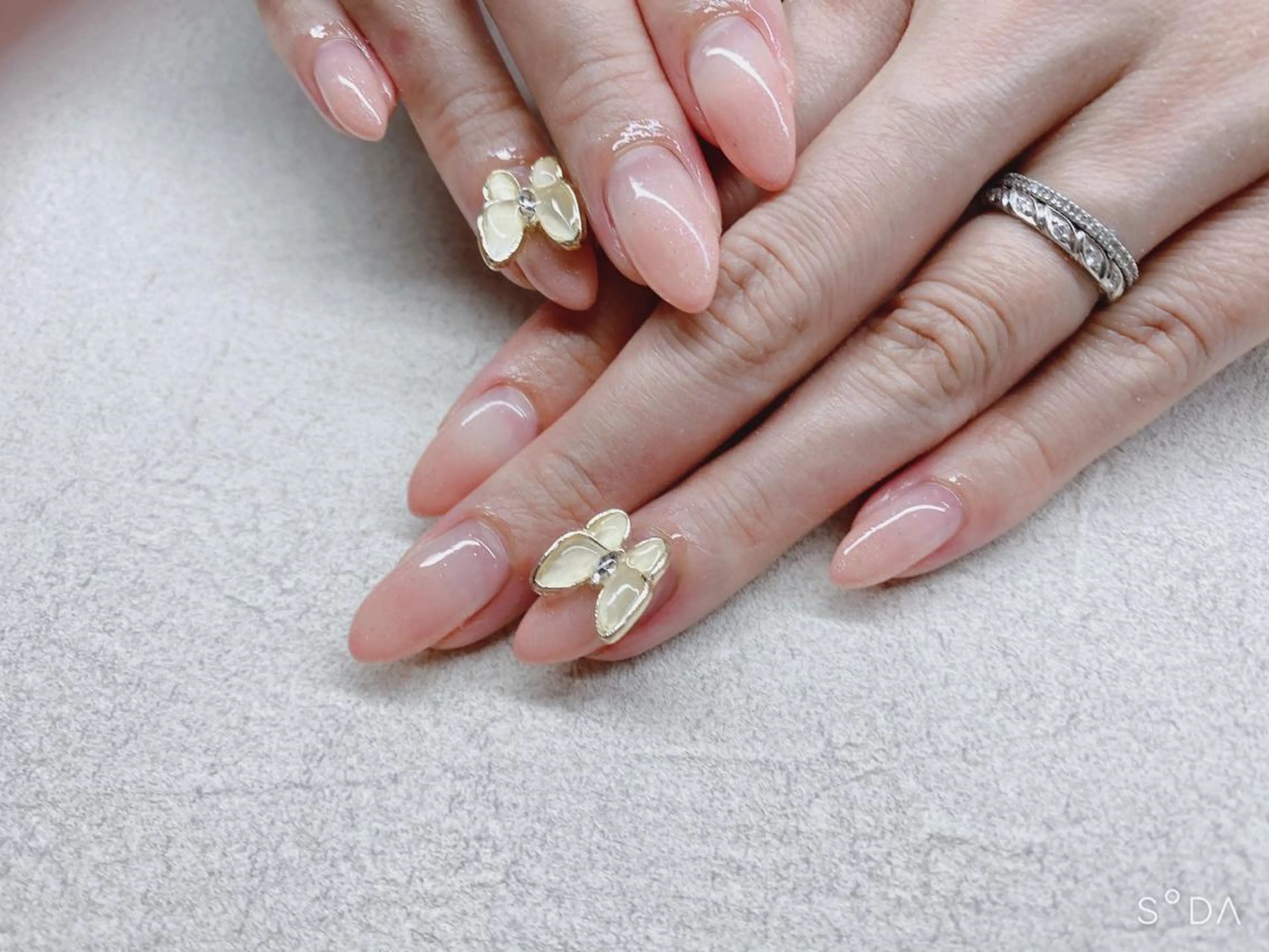 ネイル KOLLABO nailのネイルデザイン