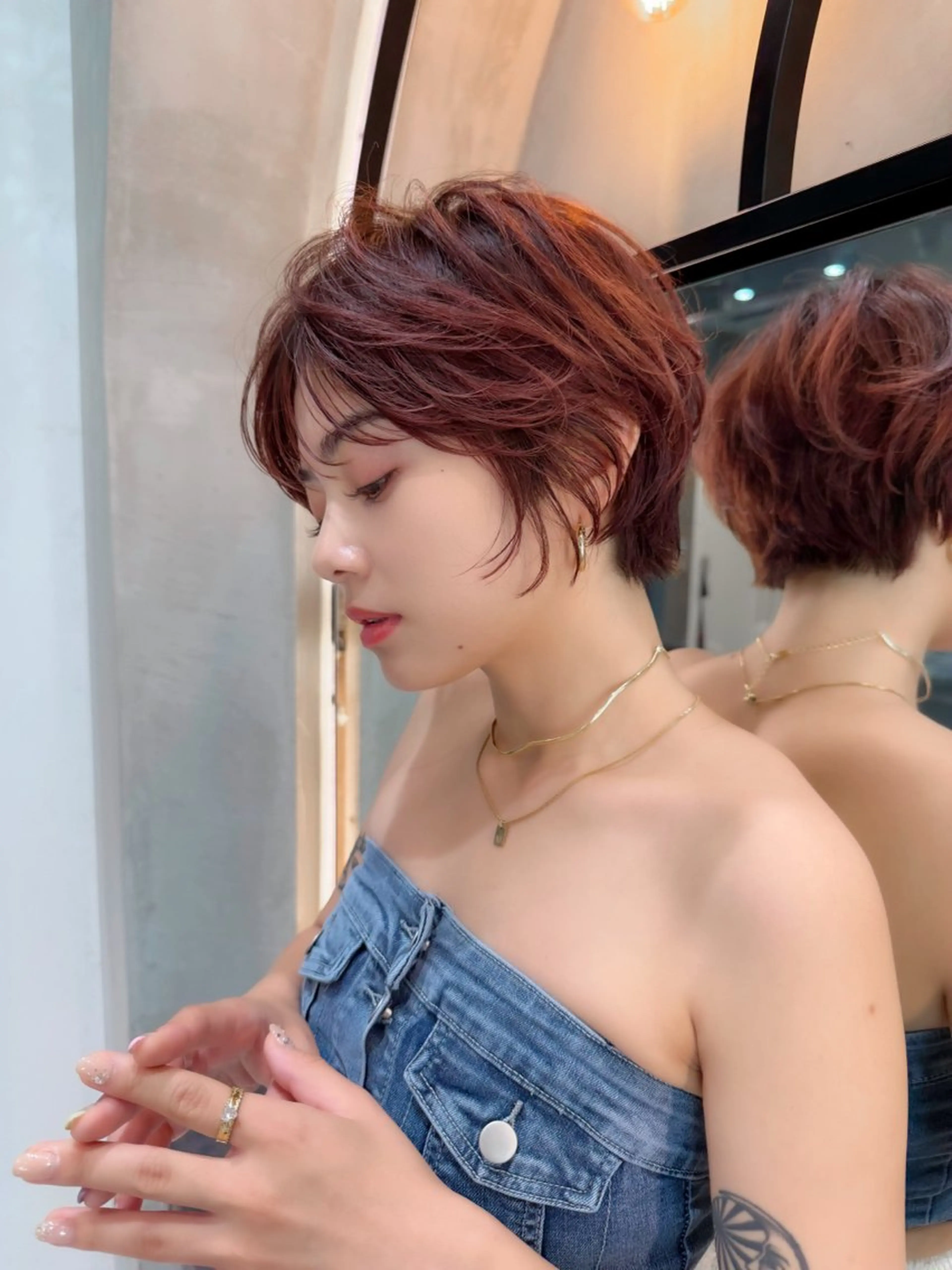 ショート カラー Lond enikaのヘアスタイル