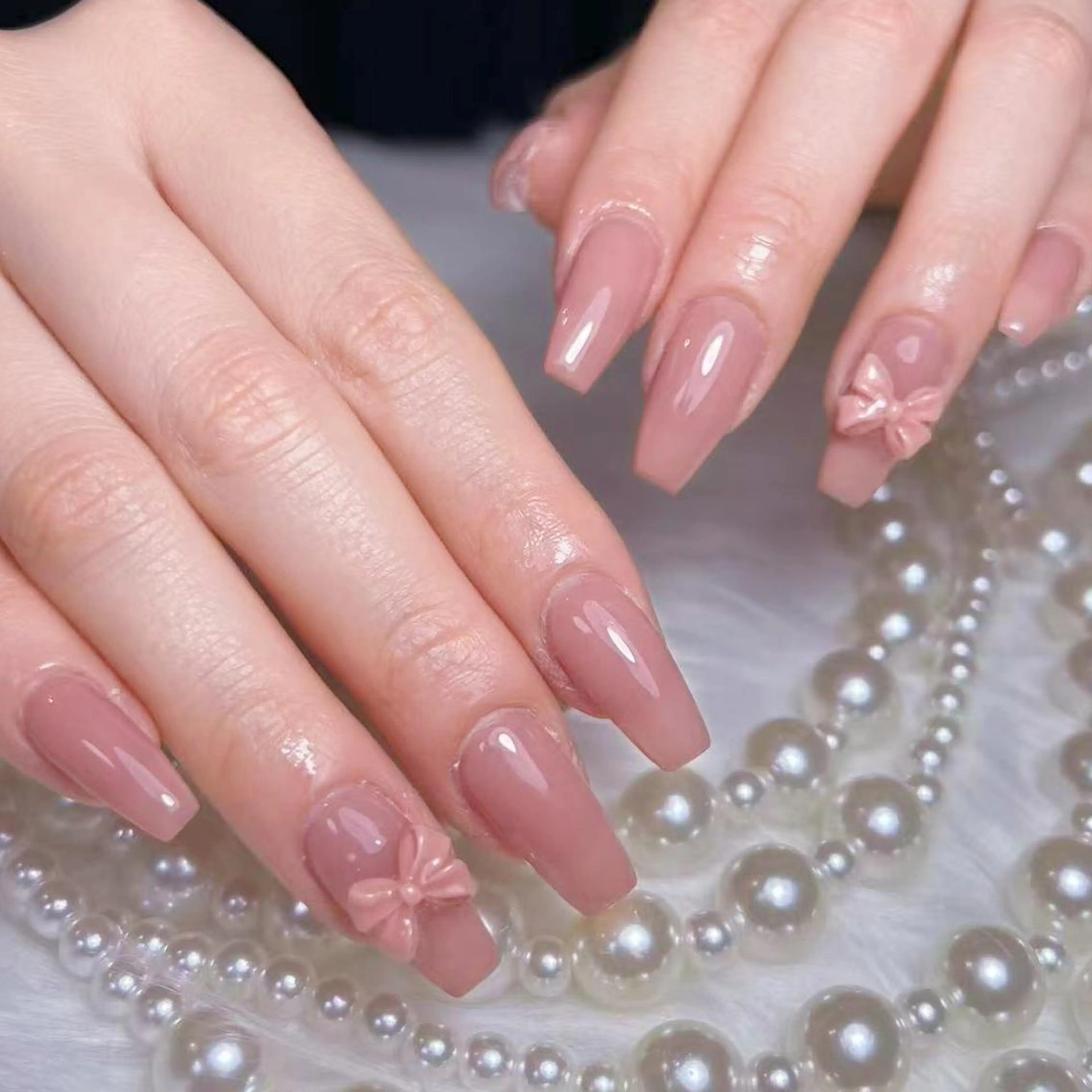 ネイル アートネイル オーロラネイル ガーリー キラキラネイル 韓国ネイル Leah 💅のネイルデザイン