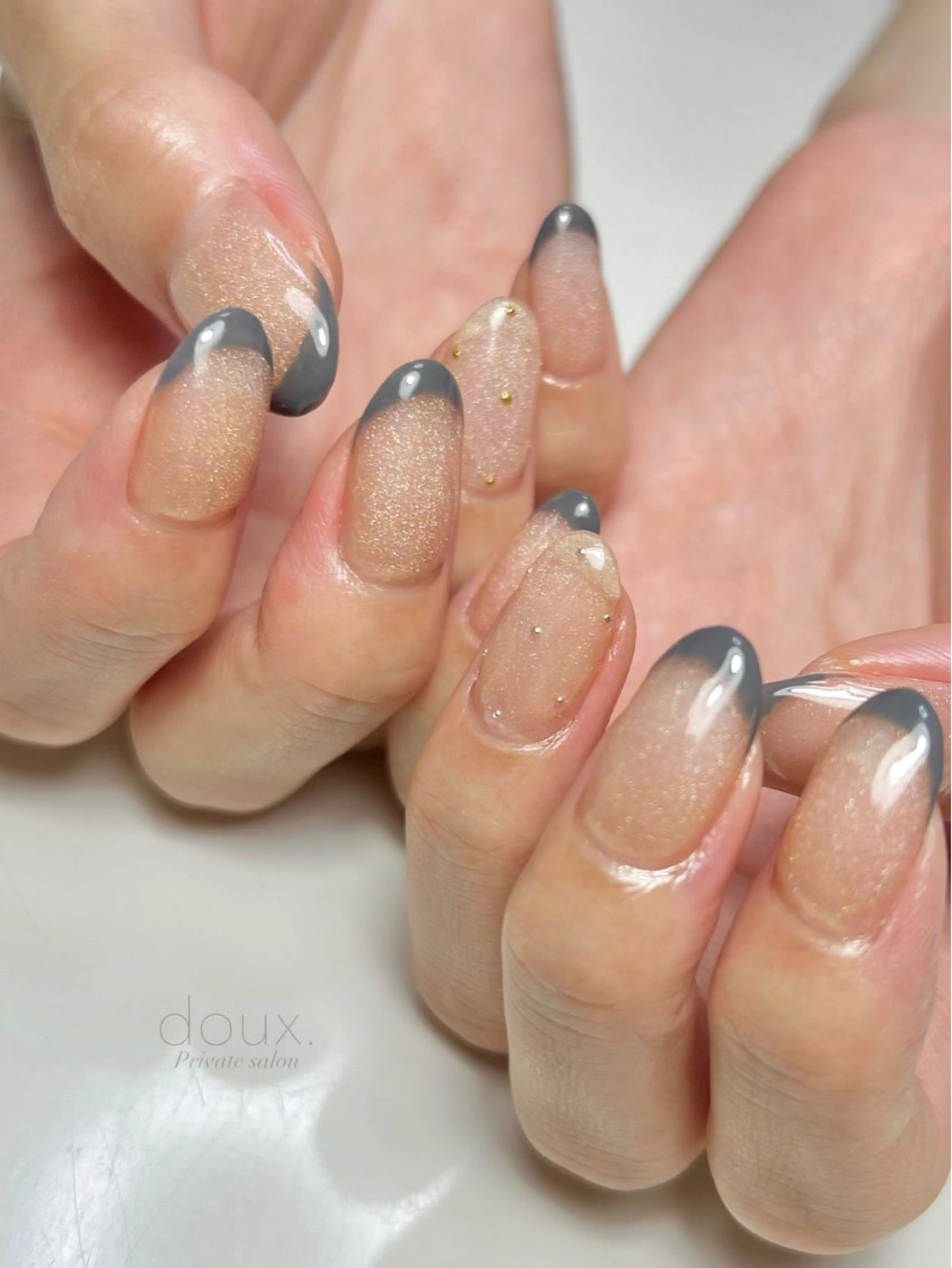 ネイル フレンチネイル マグネットネイル ミラーネイル ニュアンスネイル ハンドネイル doux. nailのネイルデザイン