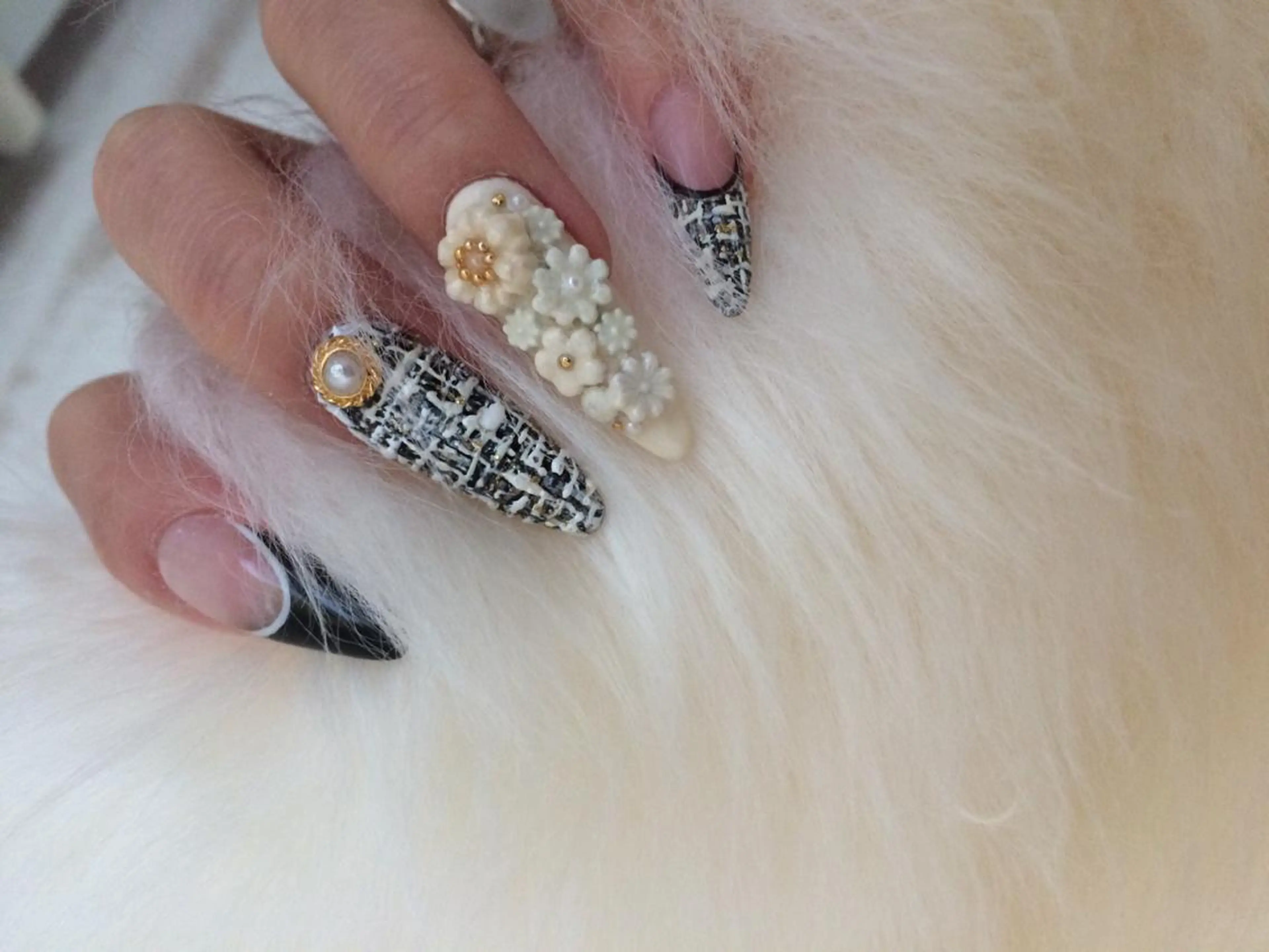 ネイル フレンチネイル ツイードネイル ハンドネイル Nailsalon E's cafeのネイルデザイン