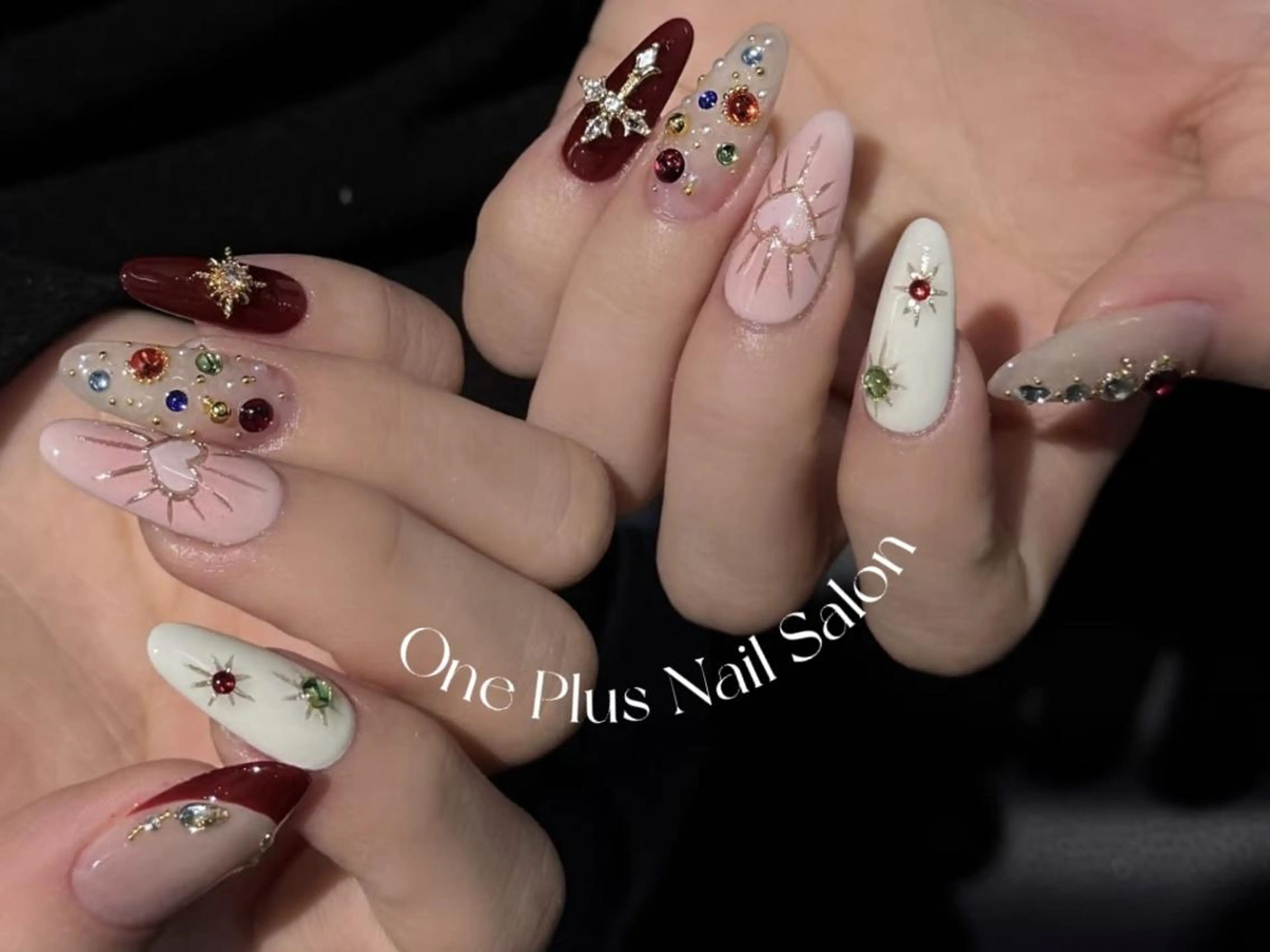 ネイル 持ち込み ハンドネイル One Plus キキのネイルデザイン