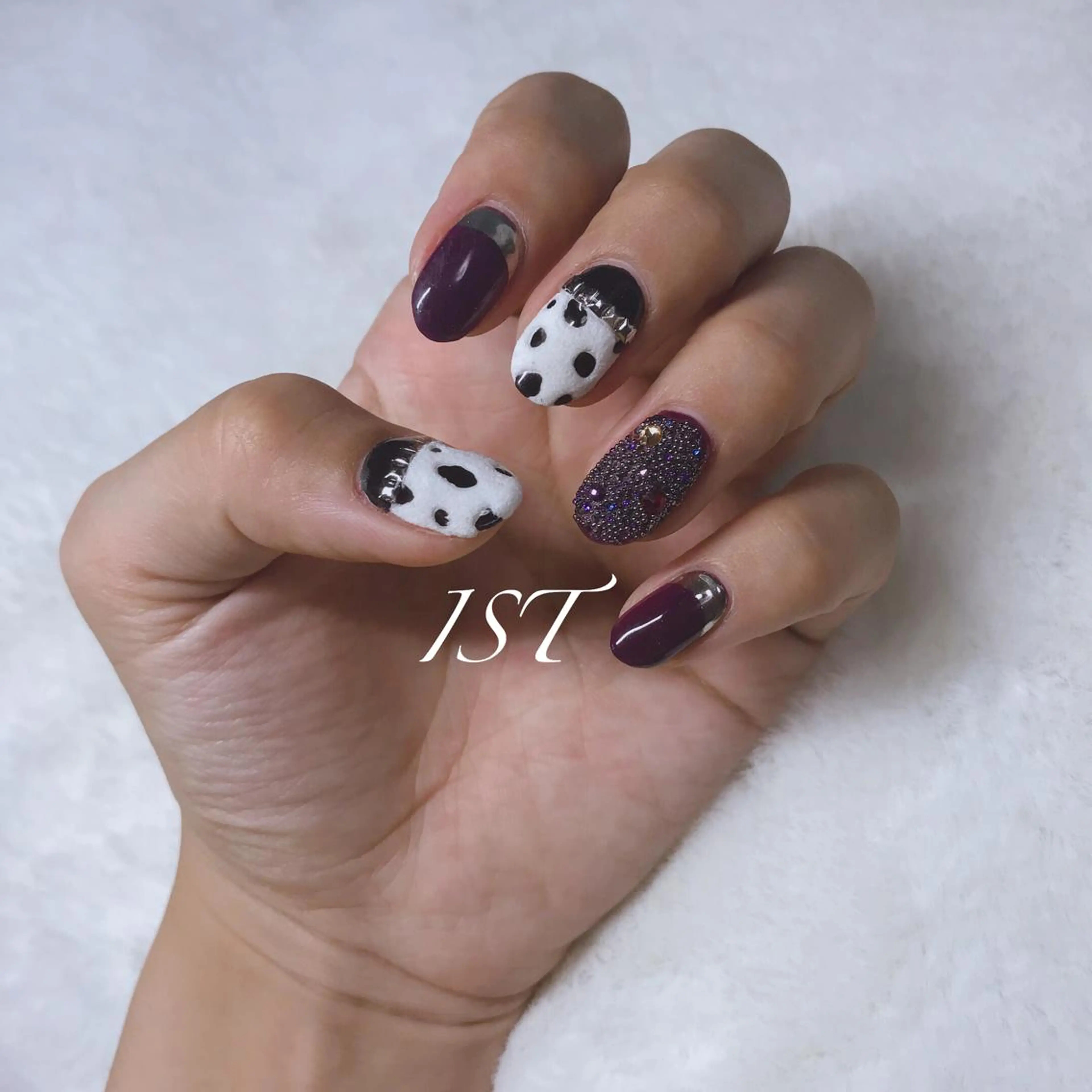 ネイル フレンチネイル ミラーネイル メンズ歓迎🙆‍♀️ エステ/ネイルISTのネイルデザイン