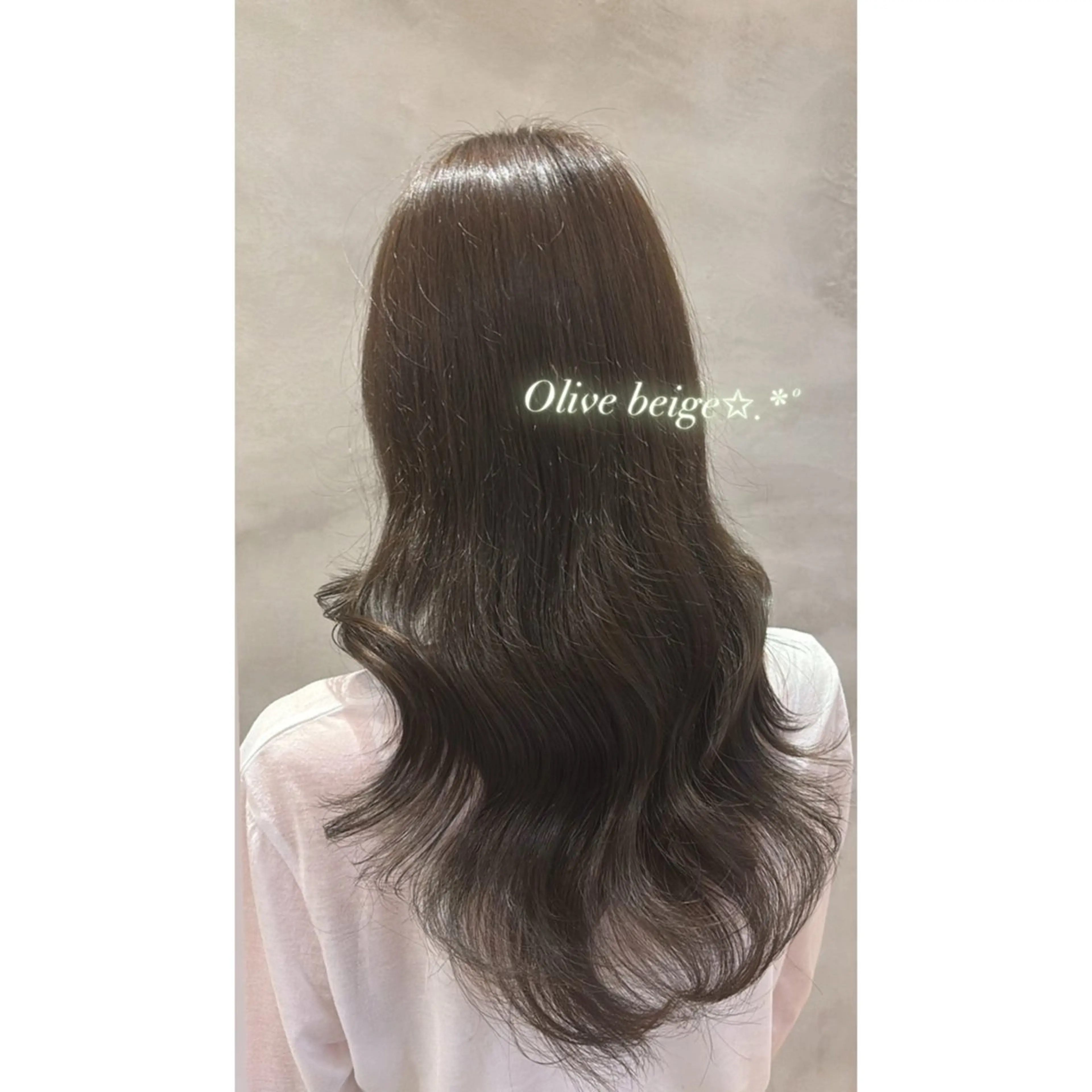ロング カラー ベージュカラー 透明感カラー イルミナカラー オリーブベージュ Rino 🎀🖤のヘアスタイル