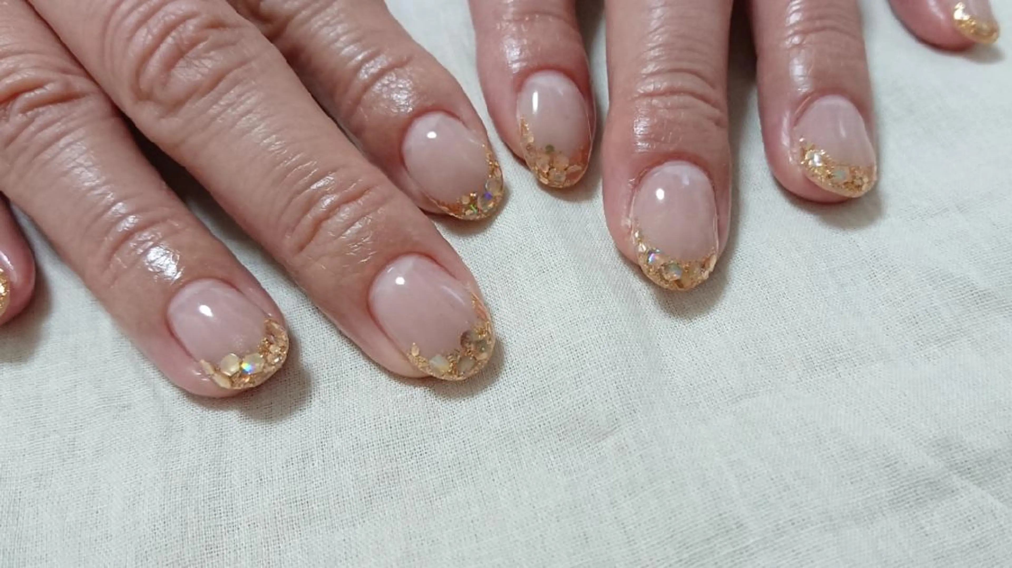 ネイル フレンチネイル ガラスフレンチ shellnail さなえのネイルデザイン