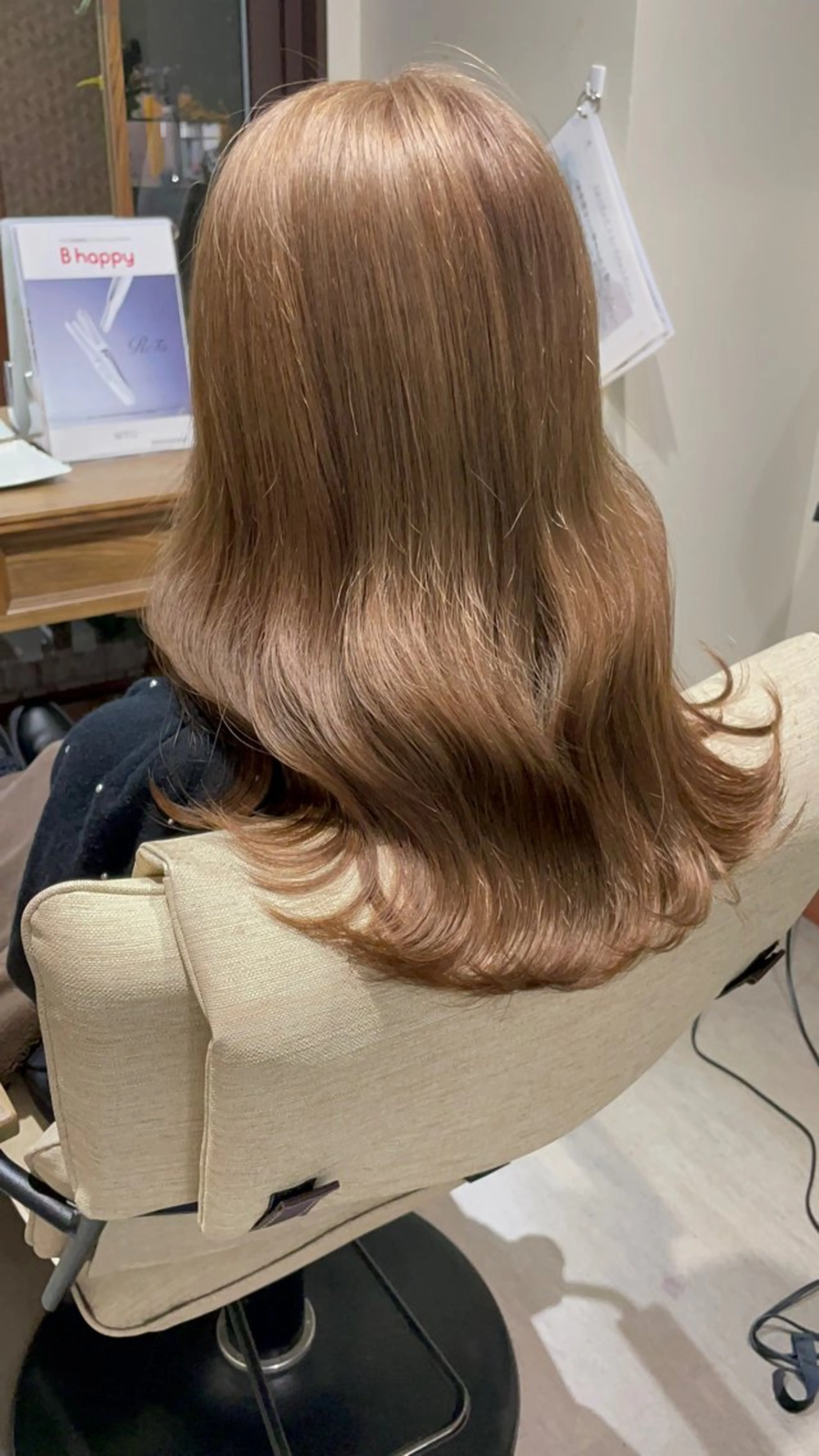 セミロング カラー ブリーチ 透明感カラー トリートメント 羽田翔大/ブリーチ/ ボブカット/店長のヘアスタイル