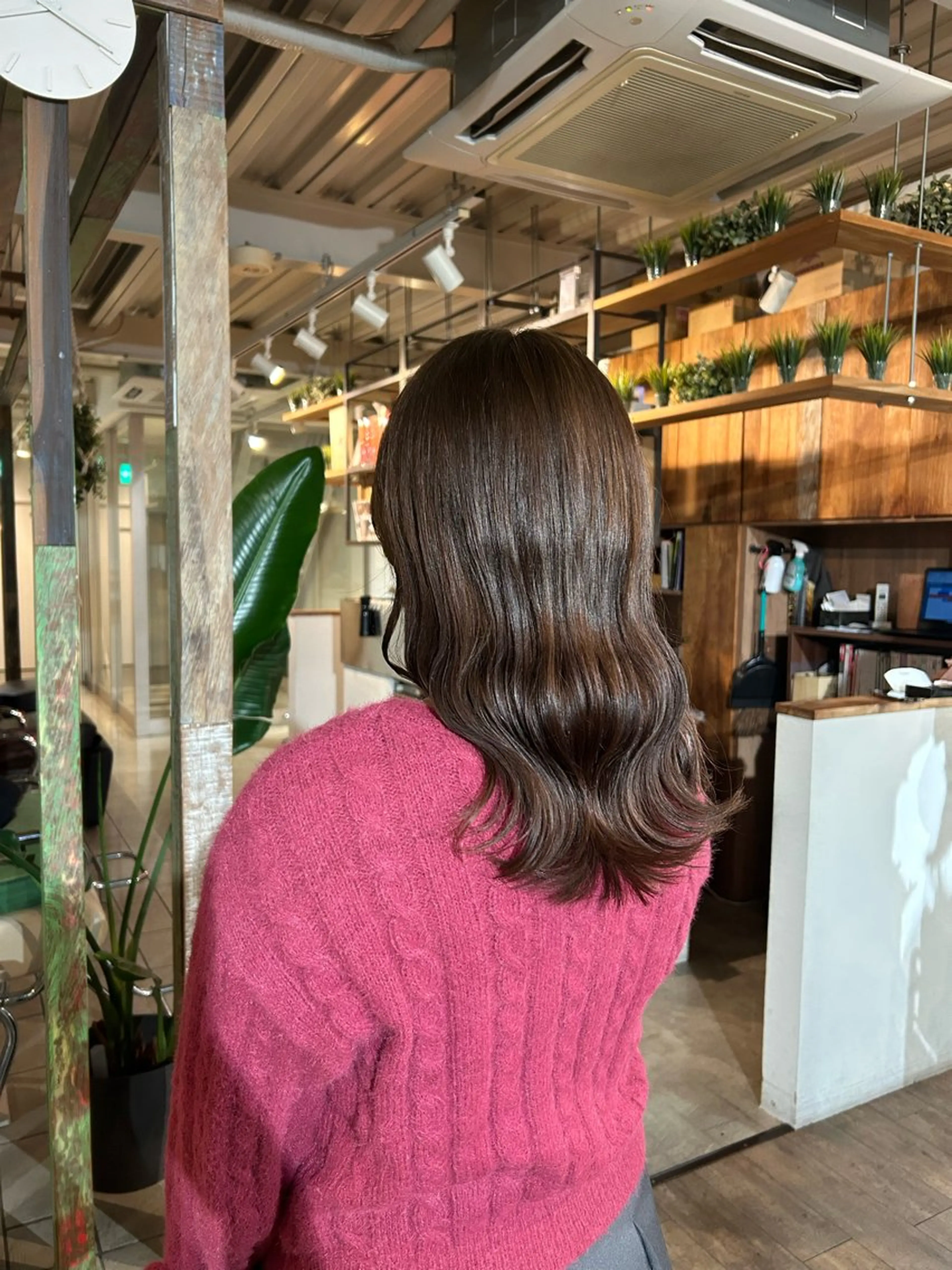 ロング 白上 愛佳のヘアスタイル