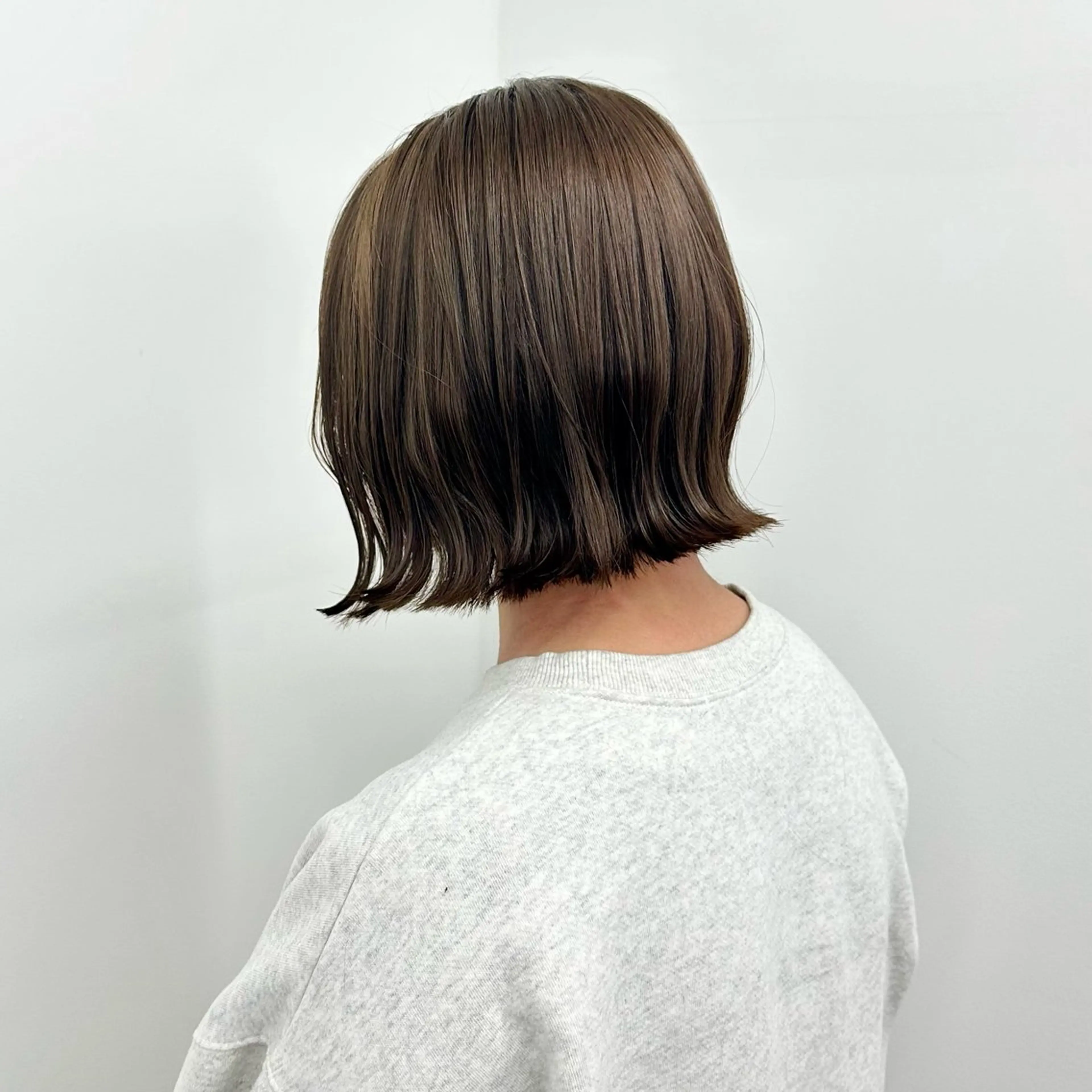 ミディアム カラー カット ヘアカラー トリートメント ブリーチなし/レイヤ ー特化🌈Tommyのヘアスタイル