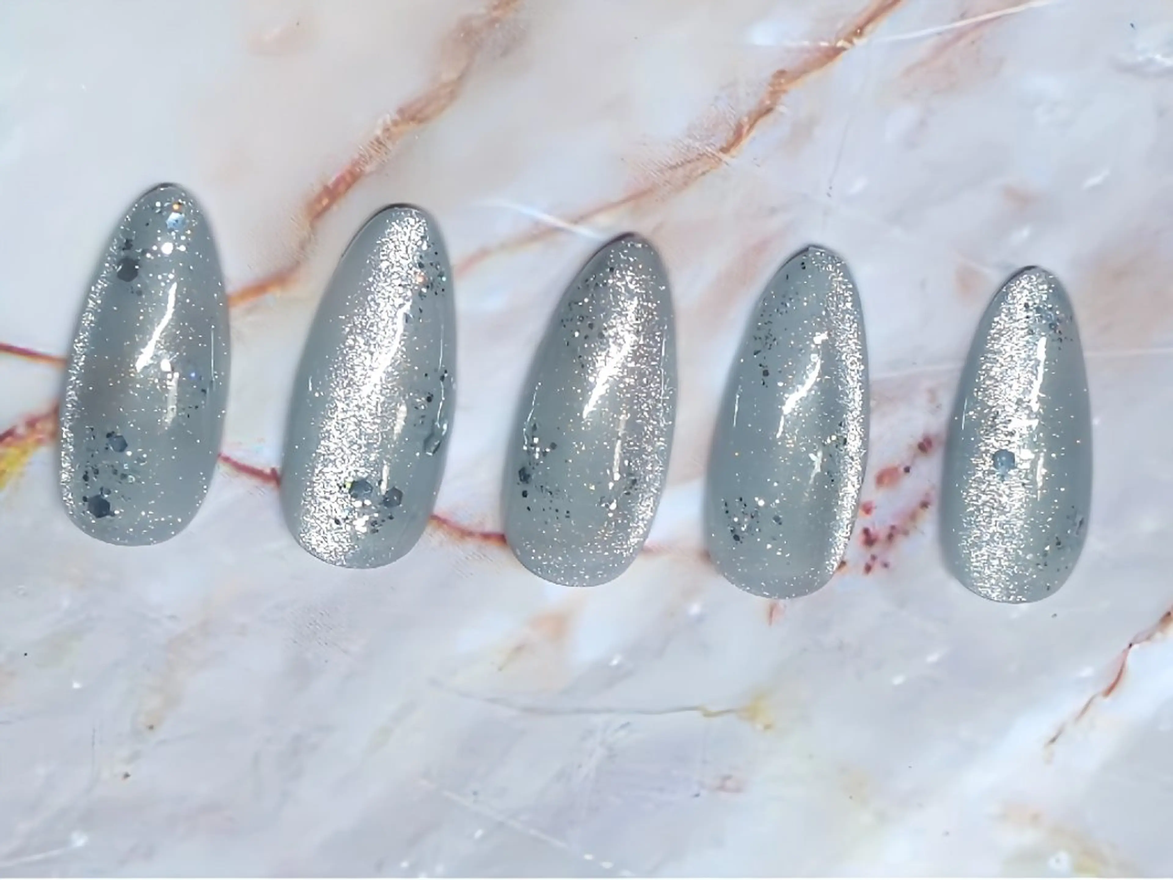 ミディアム AQUA nailのネイルデザイン
