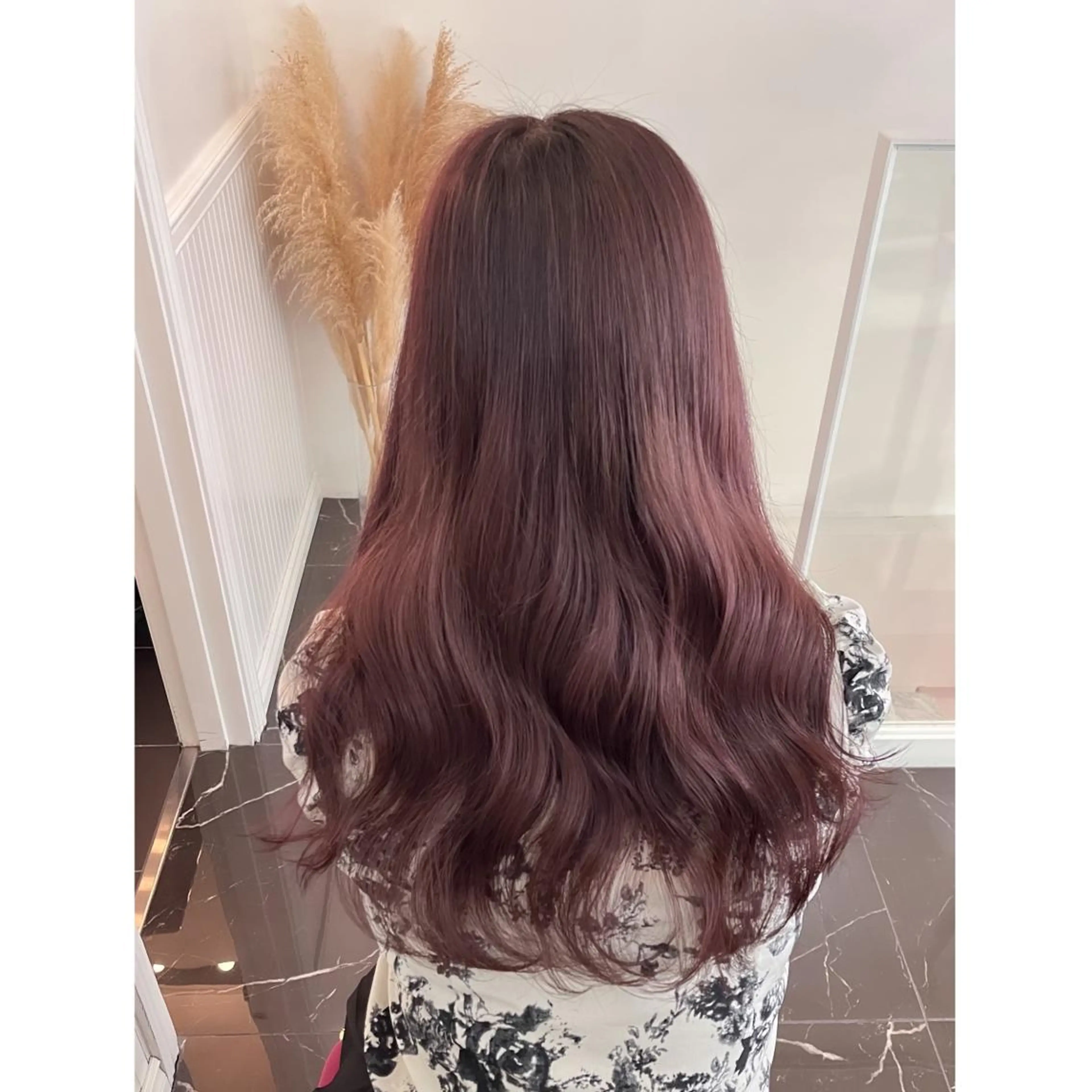 ロング カラー ブリーチ ヘアカラー LOTTA CUCCI所属・miyu /トレンド カラー×艶髪のヘアスタイル