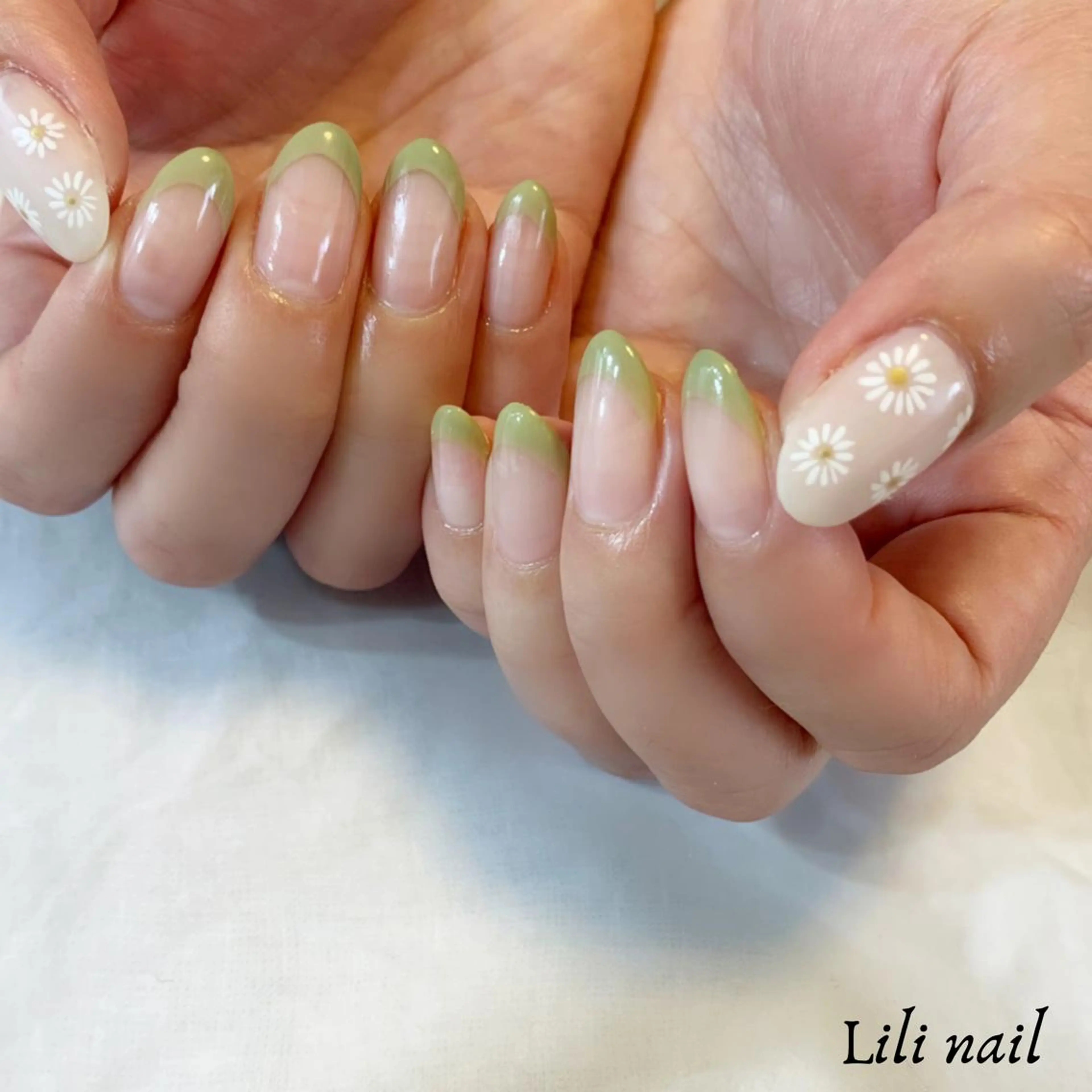 ネイル フレンチネイル 春ネイル Lilibeauty salonのネイルデザイン