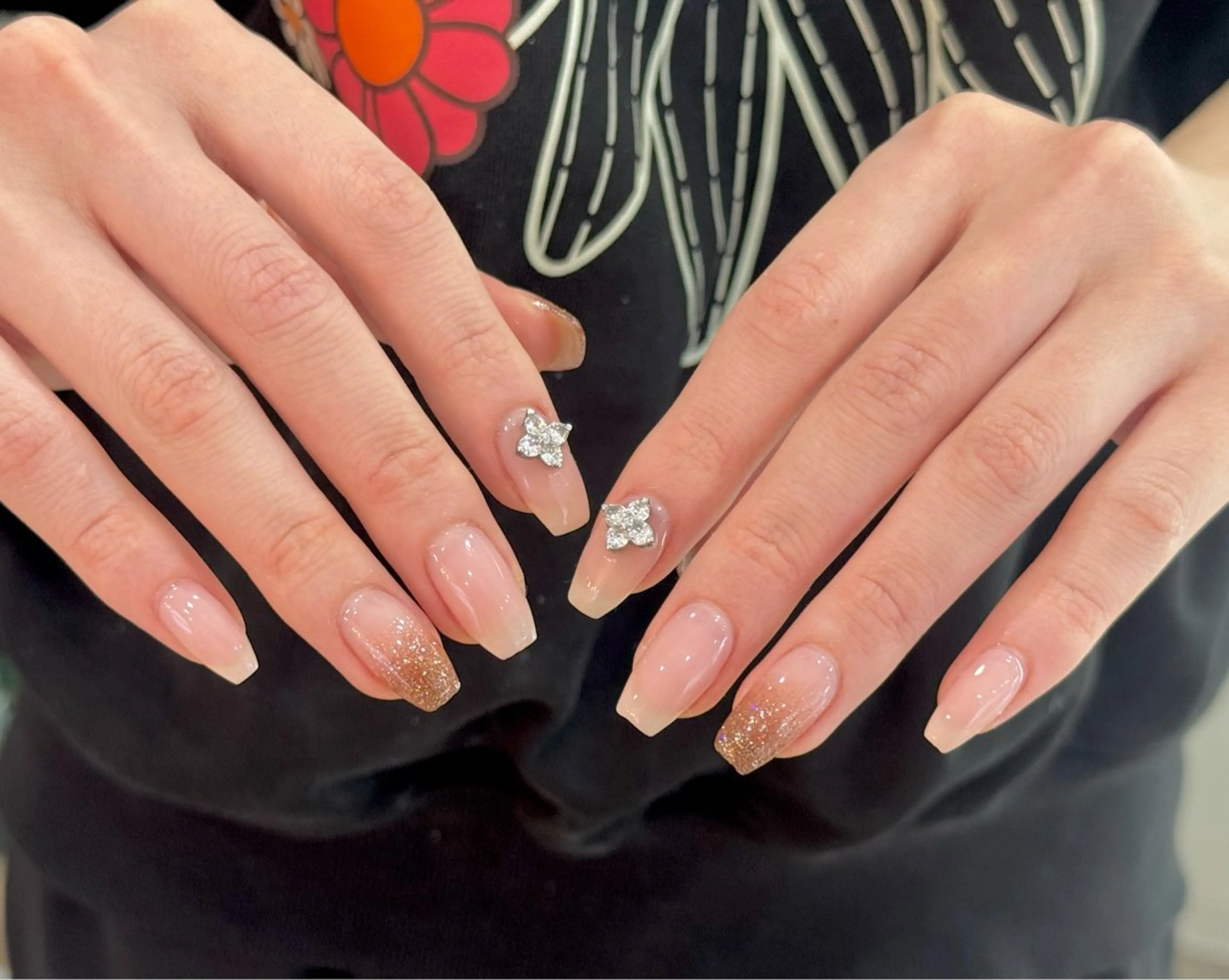 ネイル ラメ(グリッター) ラメグラデーション ハンドネイル Tweesalon所属・下池 麻菜のネイルデザイン