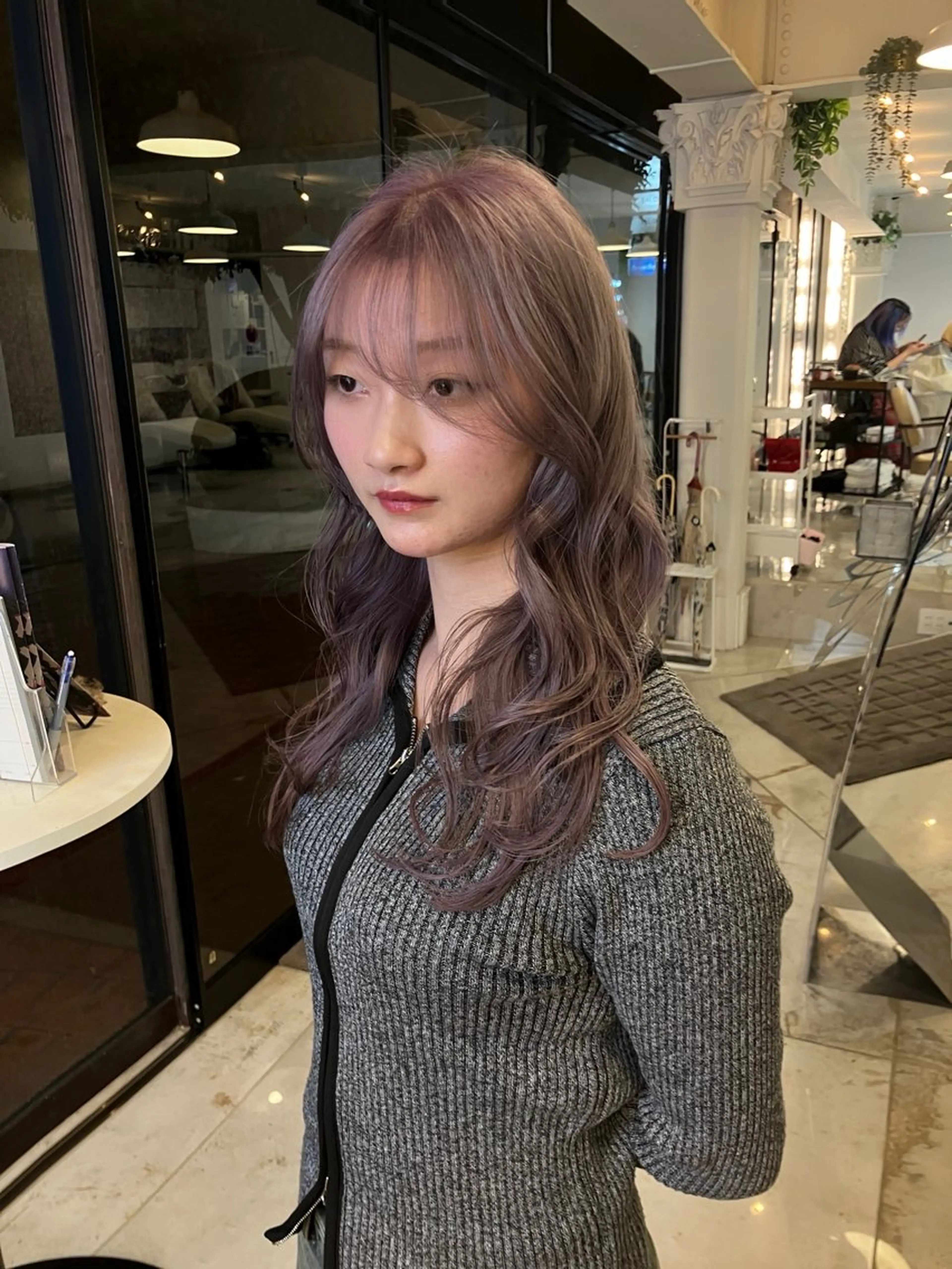 ロング ヘアカラー トリートメント Hanaka🐈‍⬛ 海外×ニュアンスのヘアスタイル