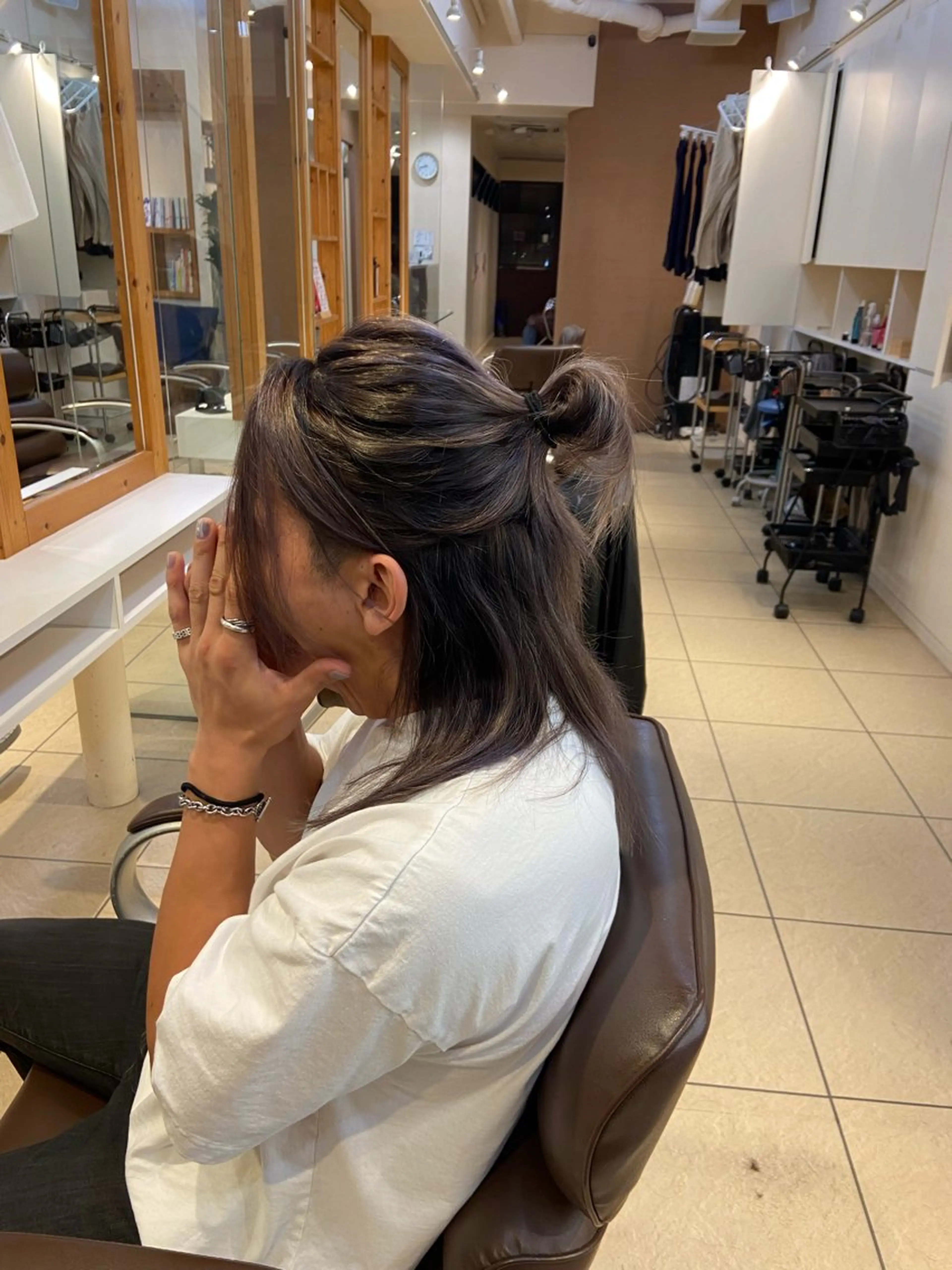 メンズ メンズハイライト マンバンヘア 青山 光のヘアスタイル