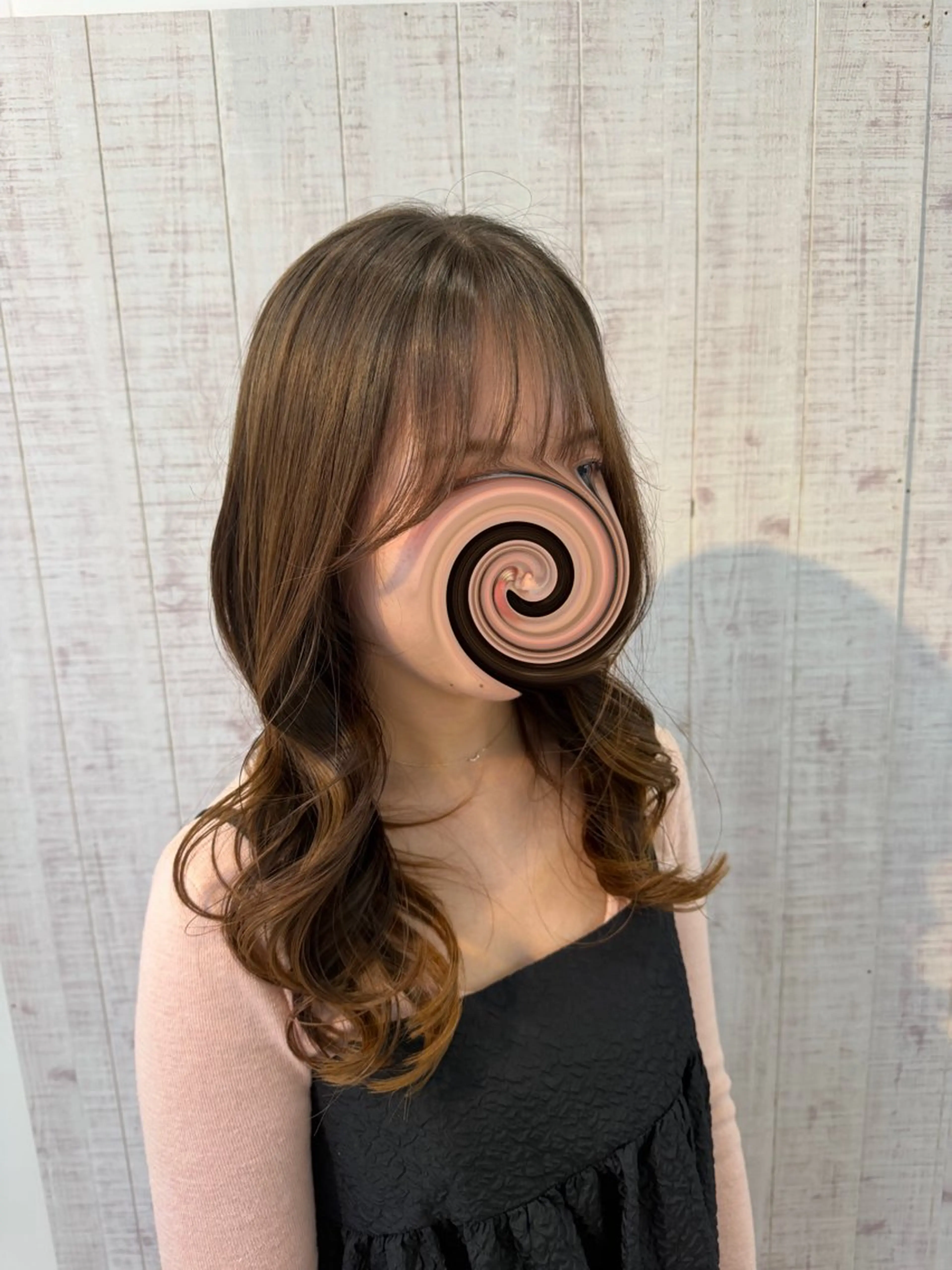 ロング visage ももかのヘアスタイル