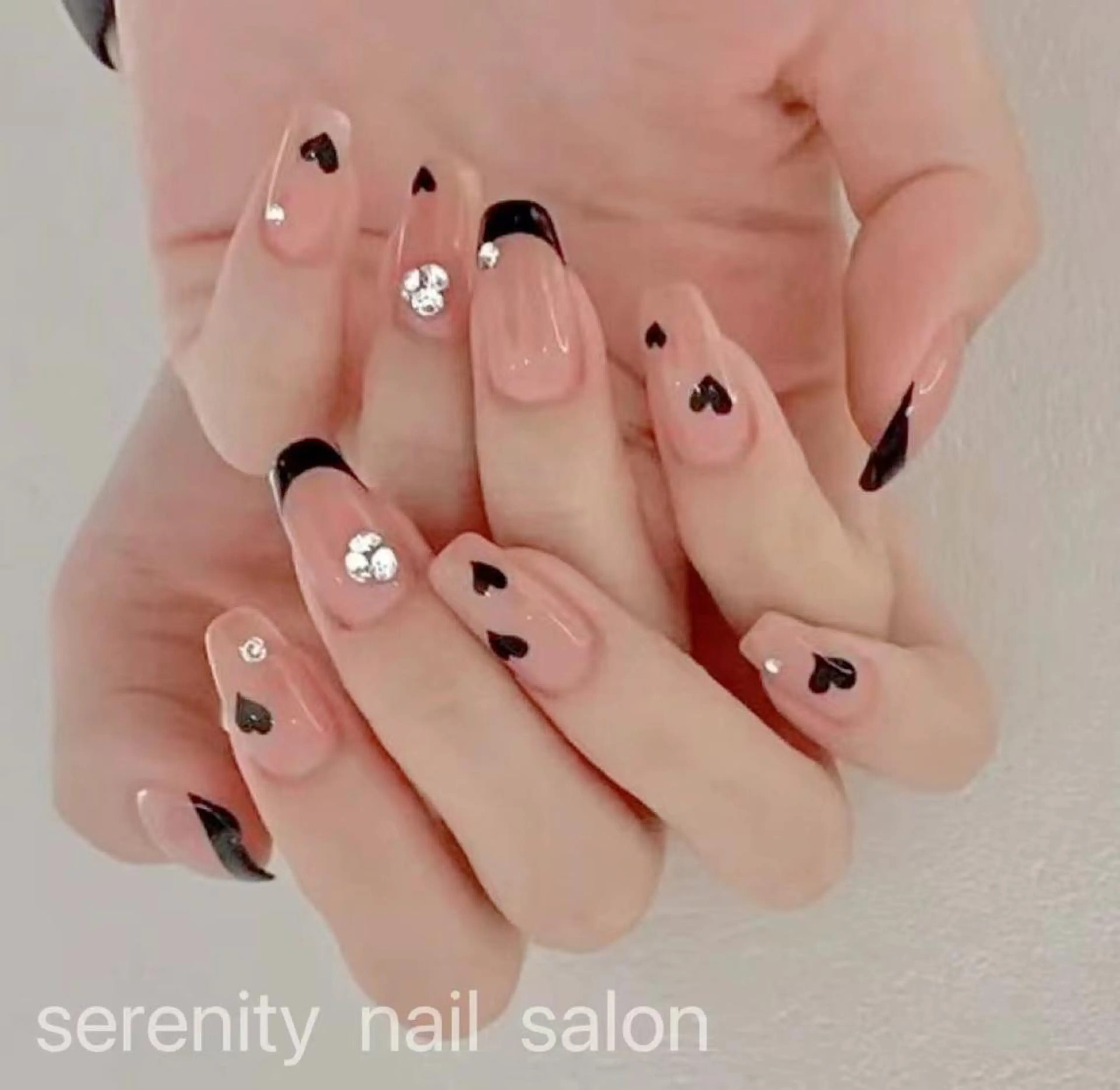 ネイル ハンドネイル ハンドケア ✨Serenity Nail salonのネイルデザイン