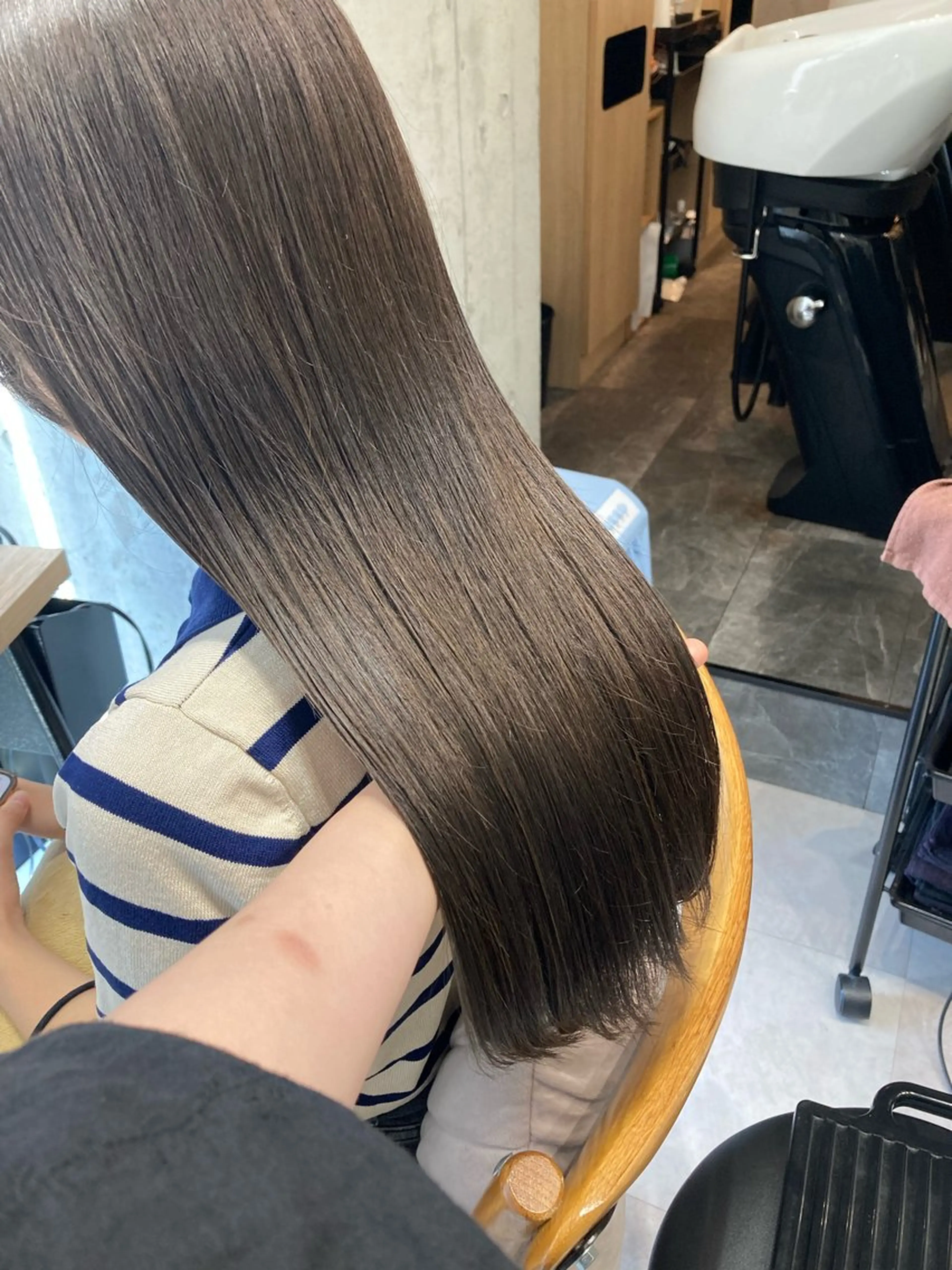 ロング ✨色持ちの良い艶 カラー✨蟹江真世のヘアスタイル