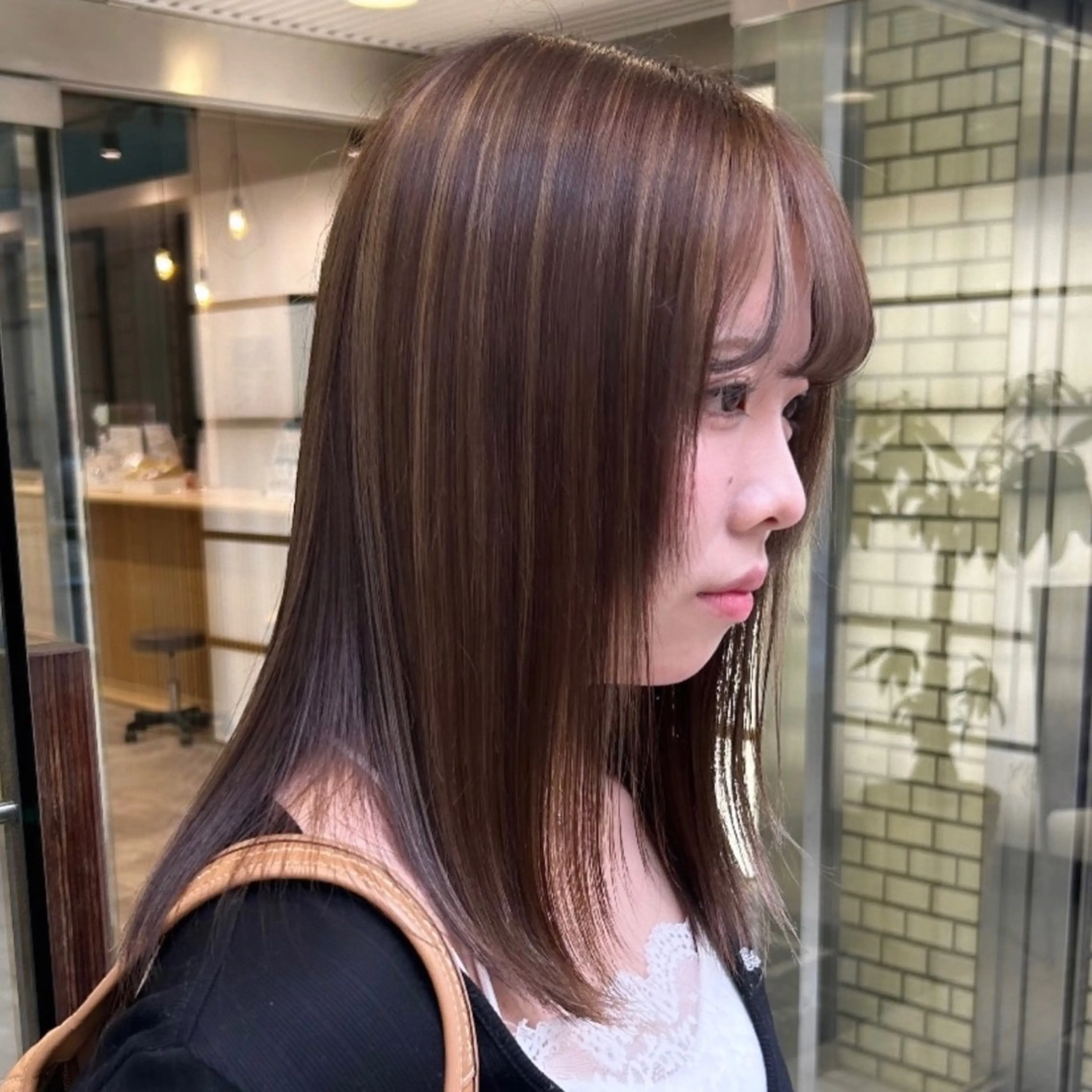 ミディアム カラー ハイライトカラー ハイライト ヘアカラー デザインカラー 🥨HAZUKiのヘアスタイル