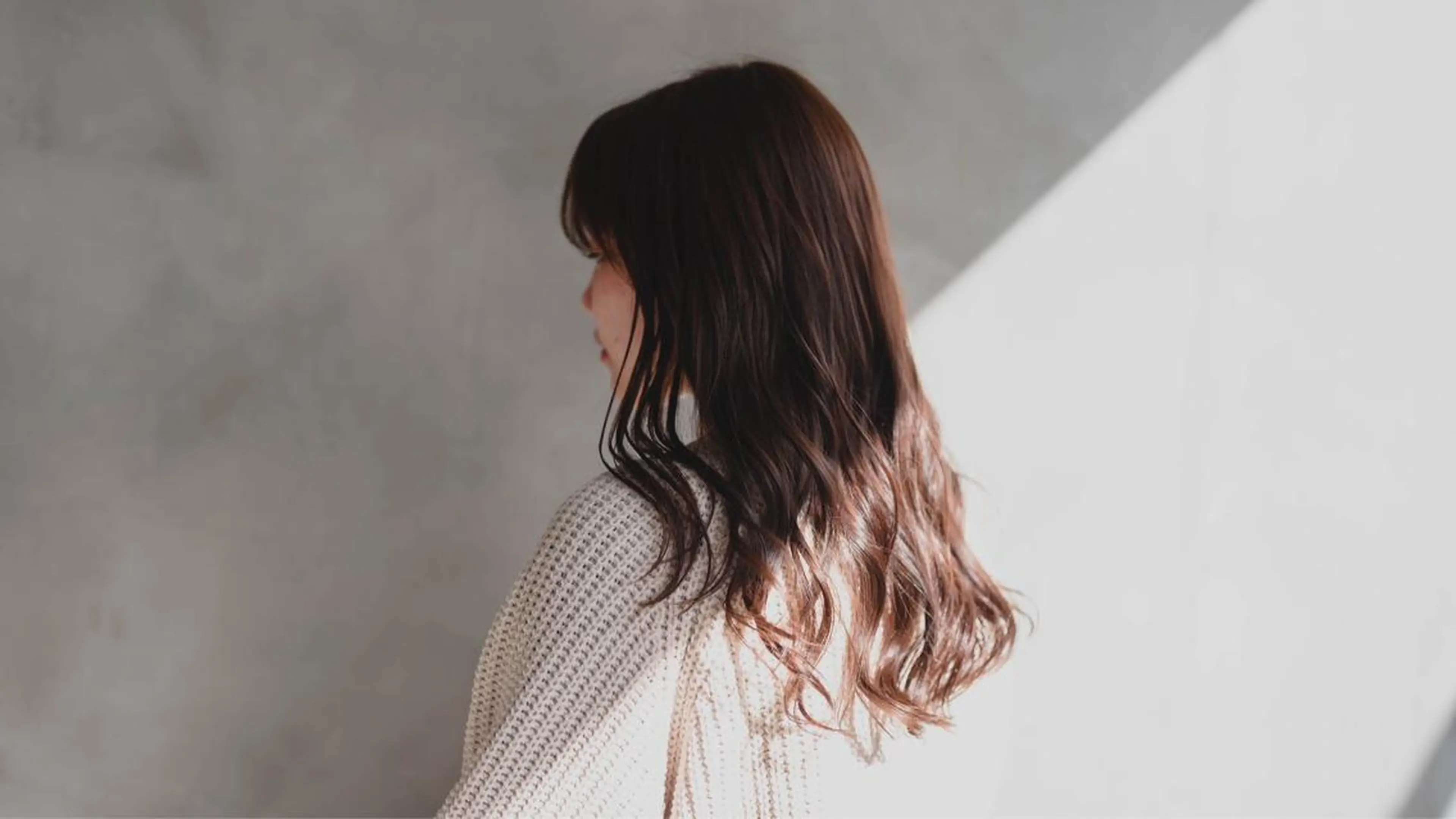 カラー 柳川 ことねのヘアスタイル