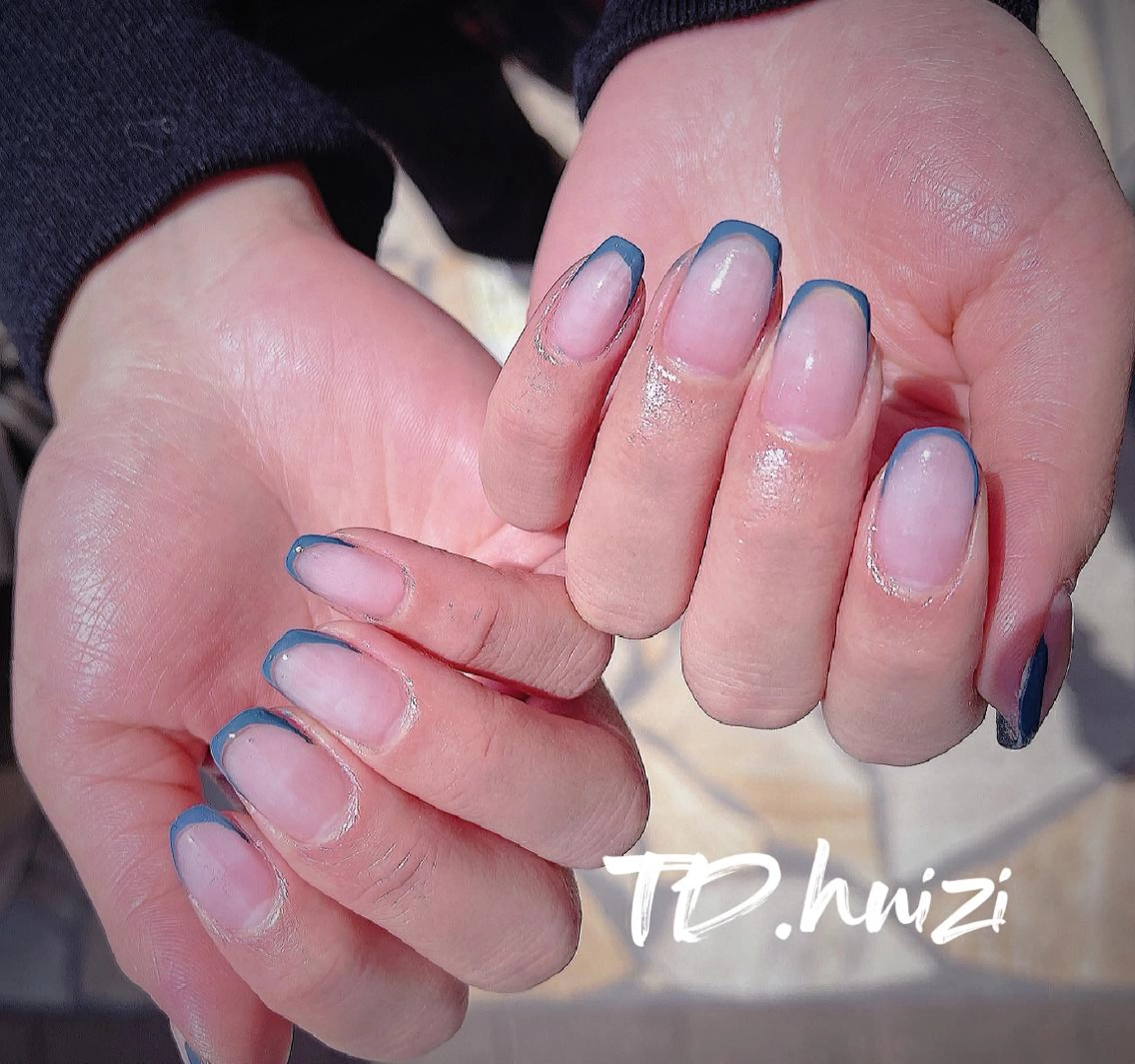 ミディアム めぐみのネイルサロン スタッフ練習のネイルデザイン