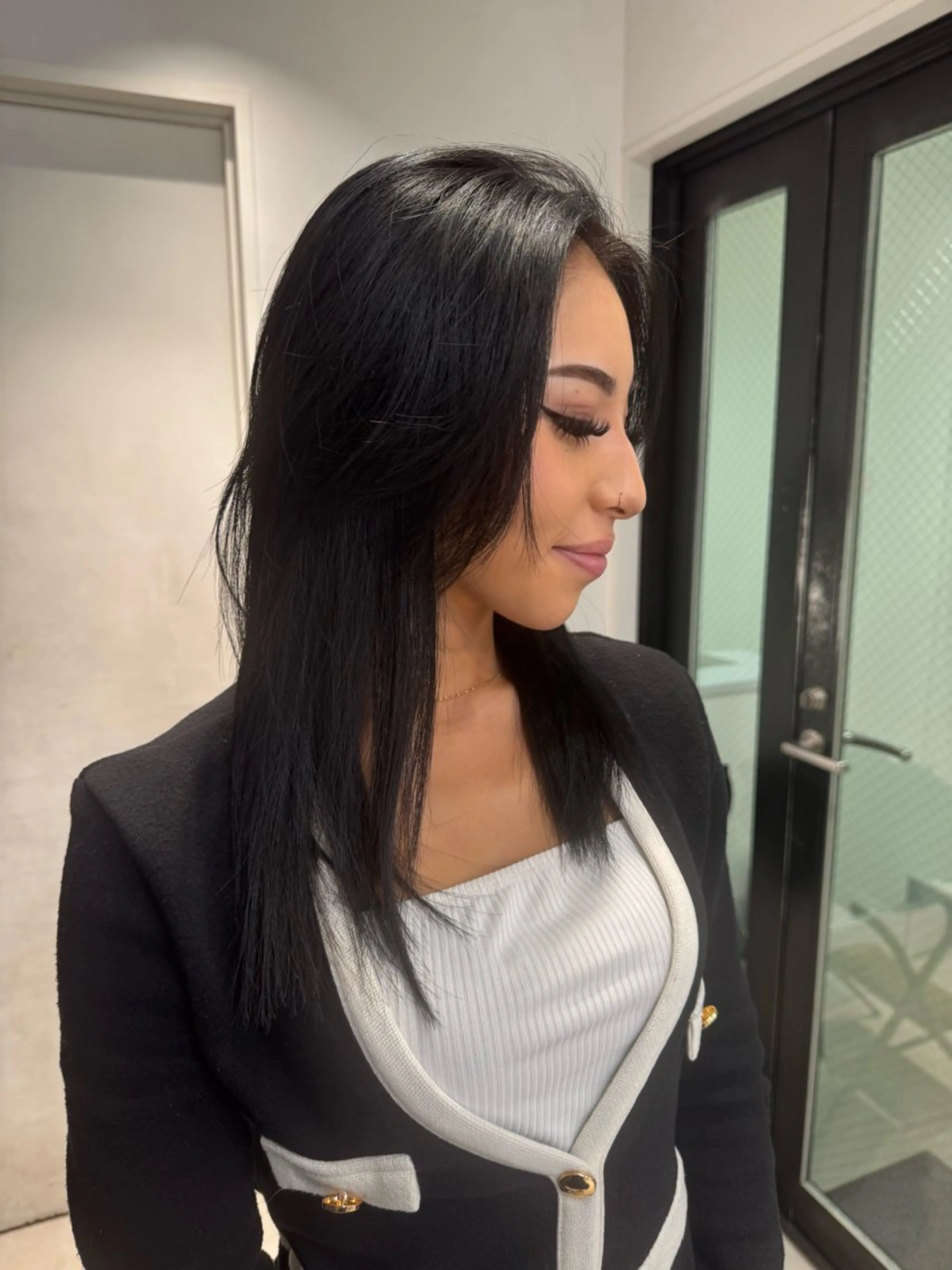 ロング ヘアカラー 井出 海月のヘアスタイル