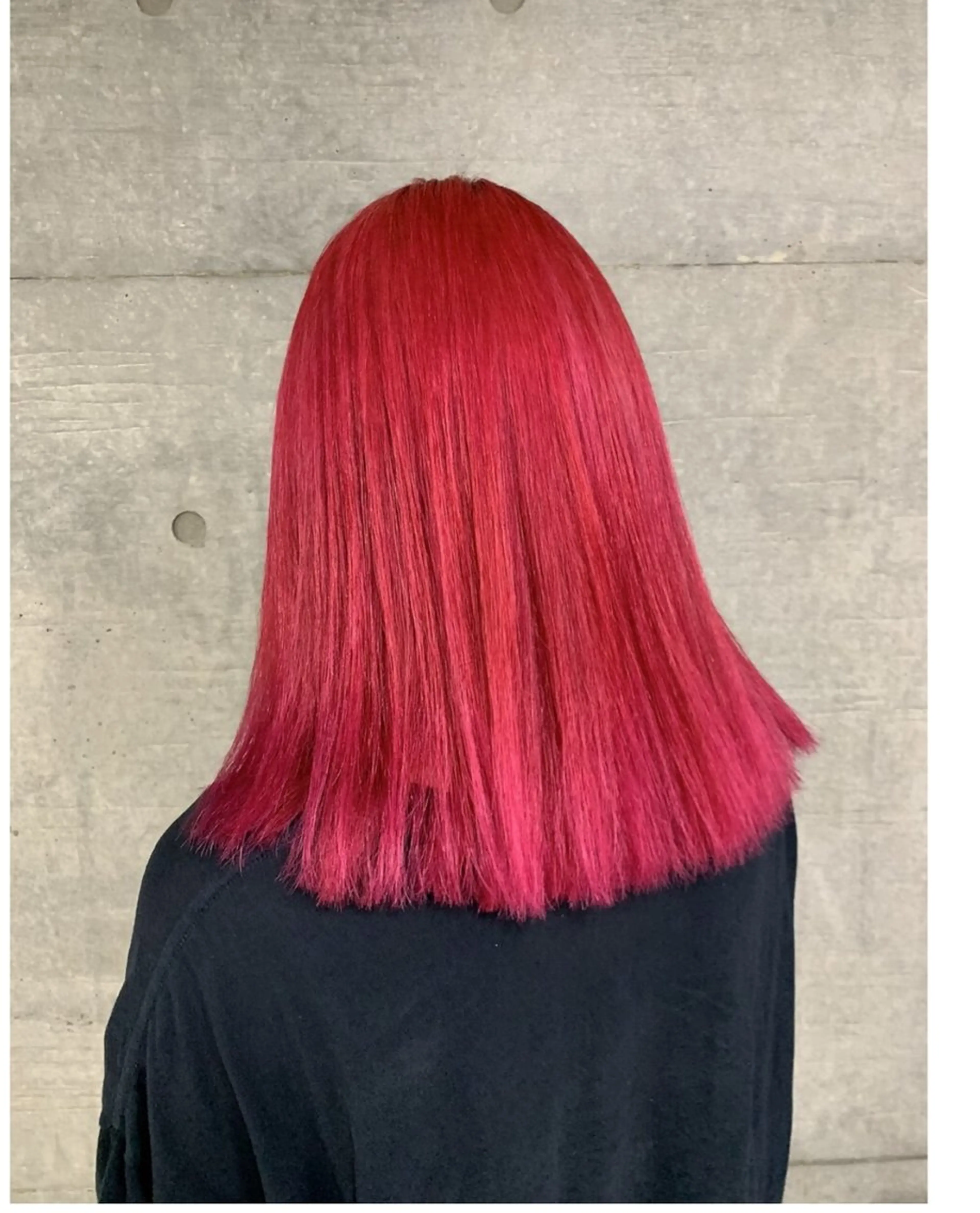 セミロング Kro/ダブルカラー /ハイトーン/千葉駅のヘアスタイル