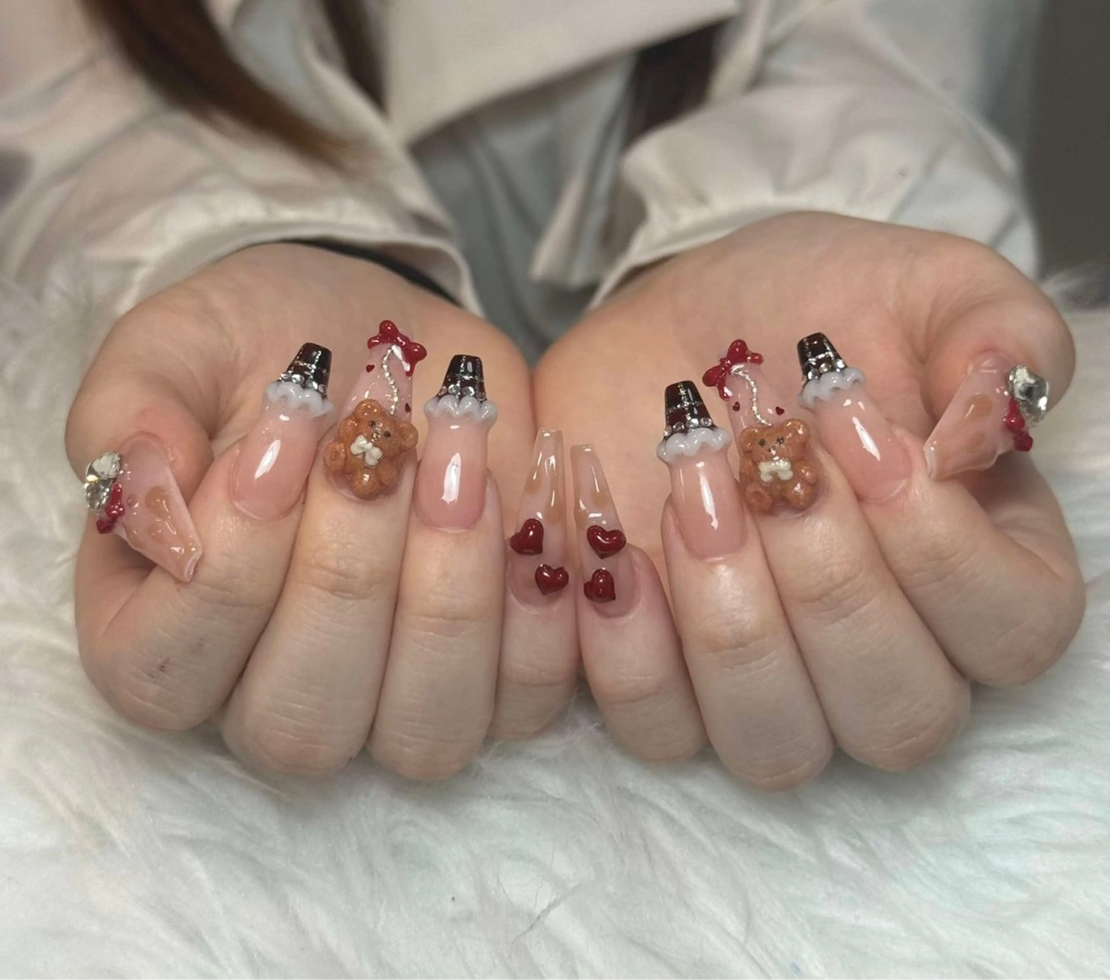 ネイル オーロラネイル ボルドー ブラウン 氷ネイル・うるうるネイル キラキラネイル ハンドネイル Julli NailStudioのネイルデザイン